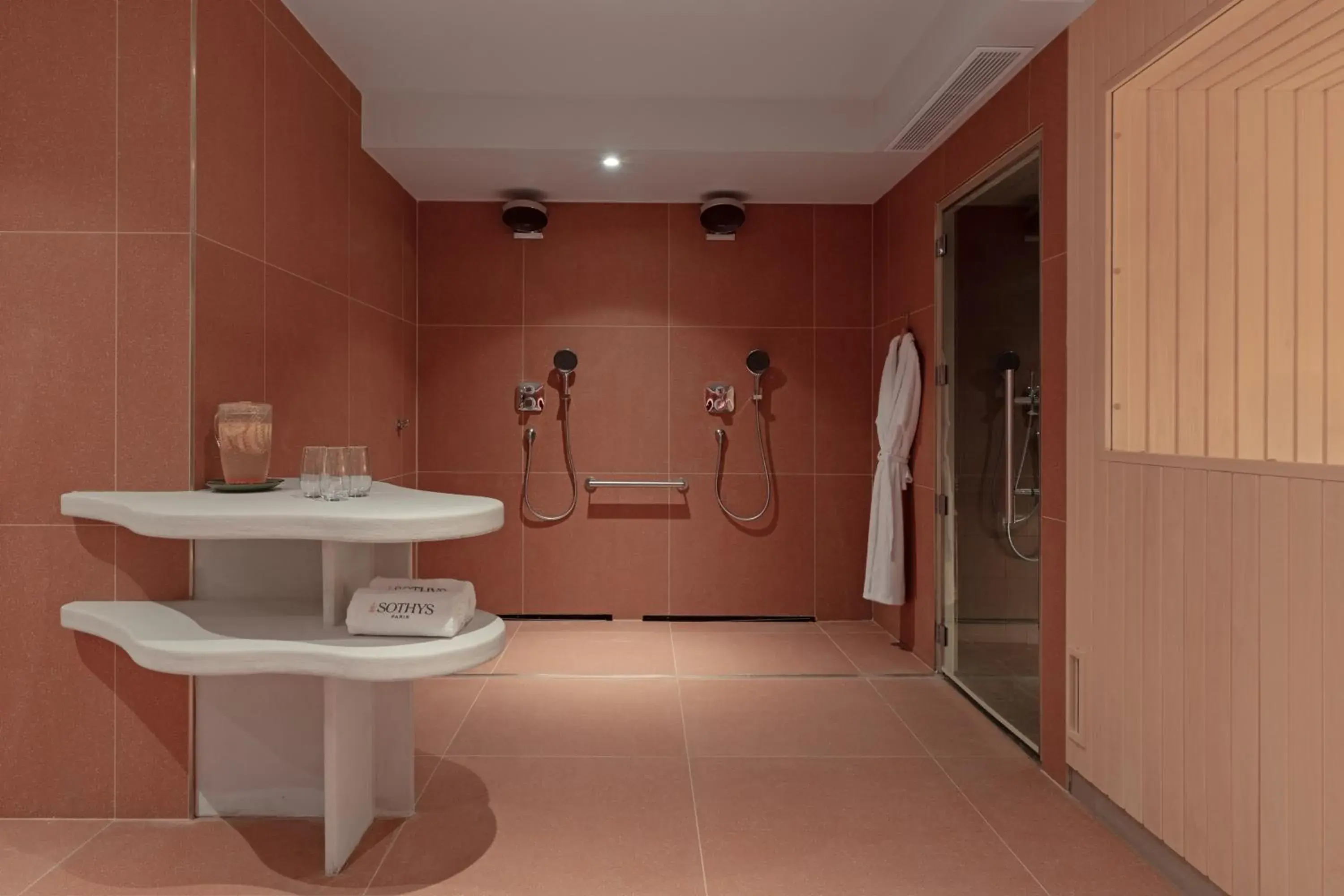 Spa and wellness centre/facilities in DoubleTree by Hilton Lyon Eurexpo Spa and wellness centre/facilities in DoubleTree by Hilton Lyon Eurexpo