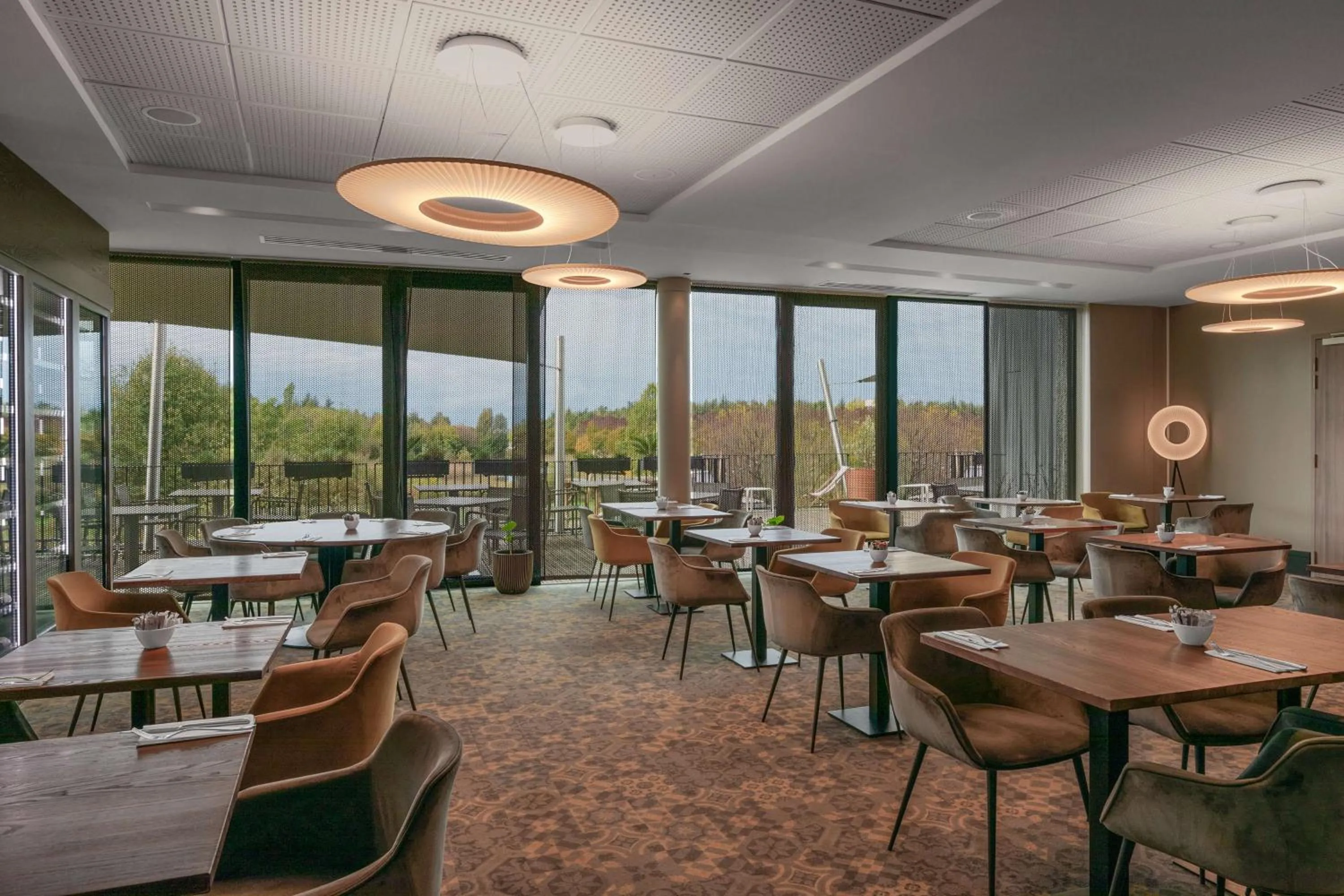 Restaurant/places to eat in DoubleTree by Hilton Lyon Eurexpo