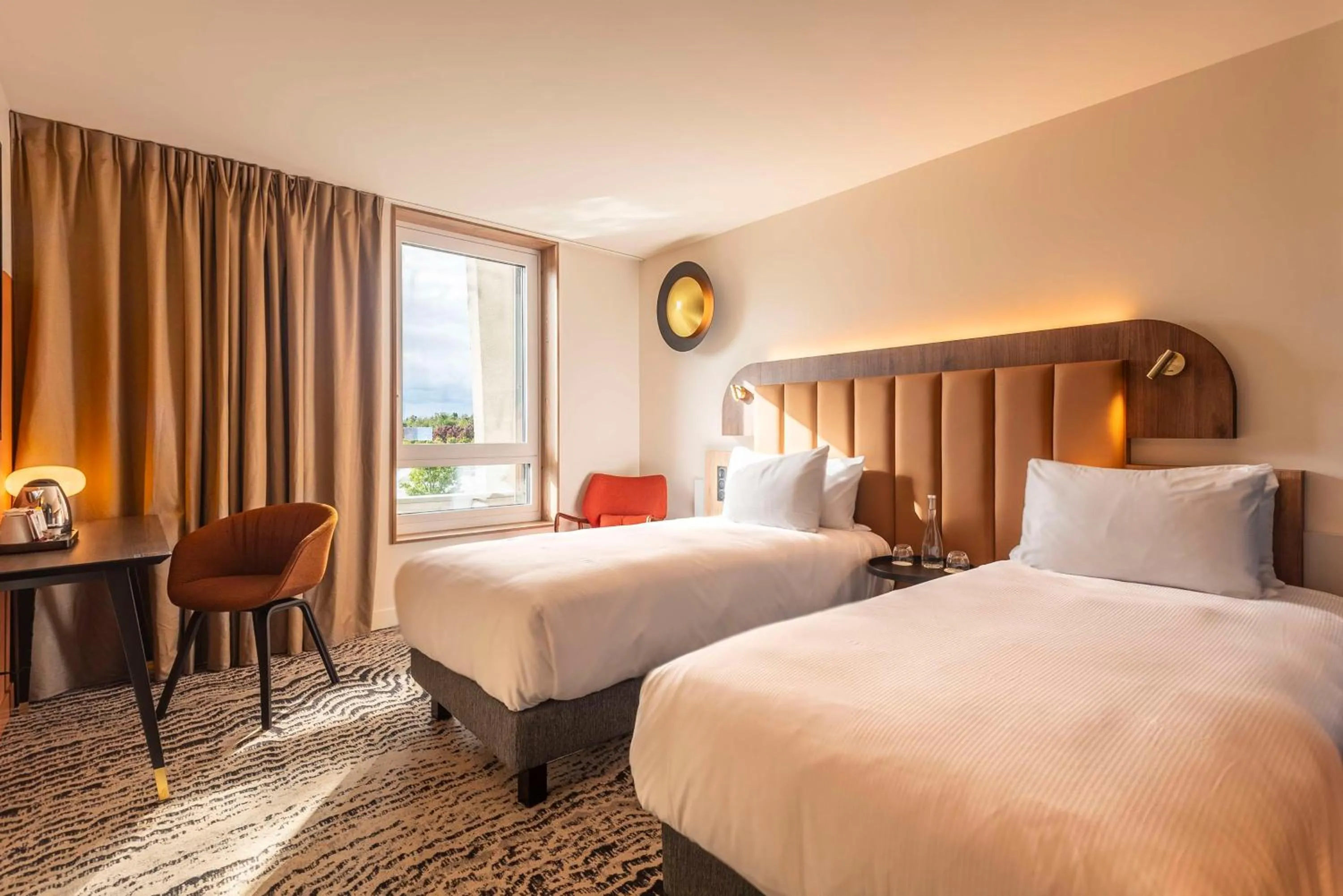 Bed in DoubleTree by Hilton Lyon Eurexpo