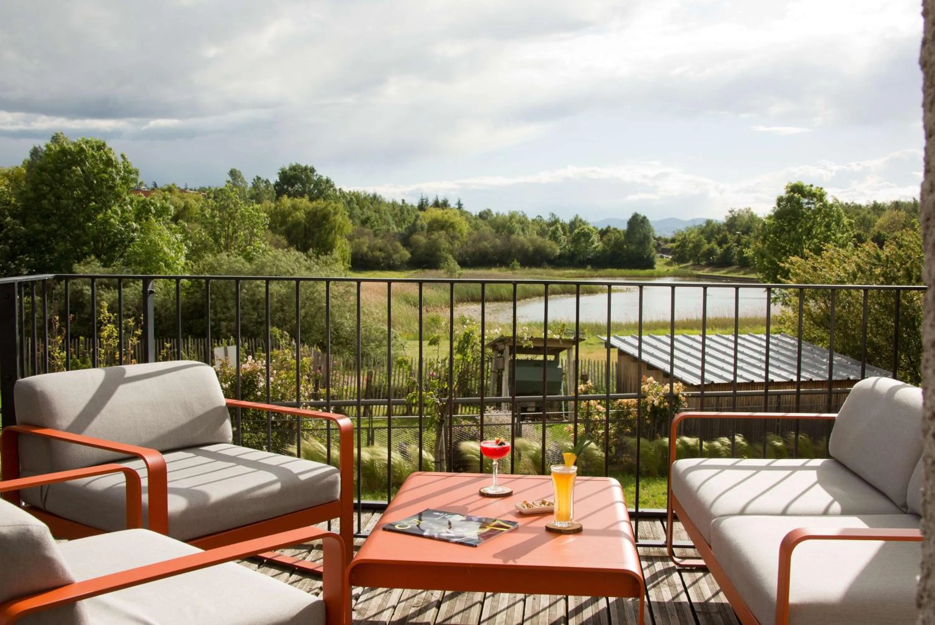 Restaurant/places to eat in DoubleTree by Hilton Lyon Eurexpo