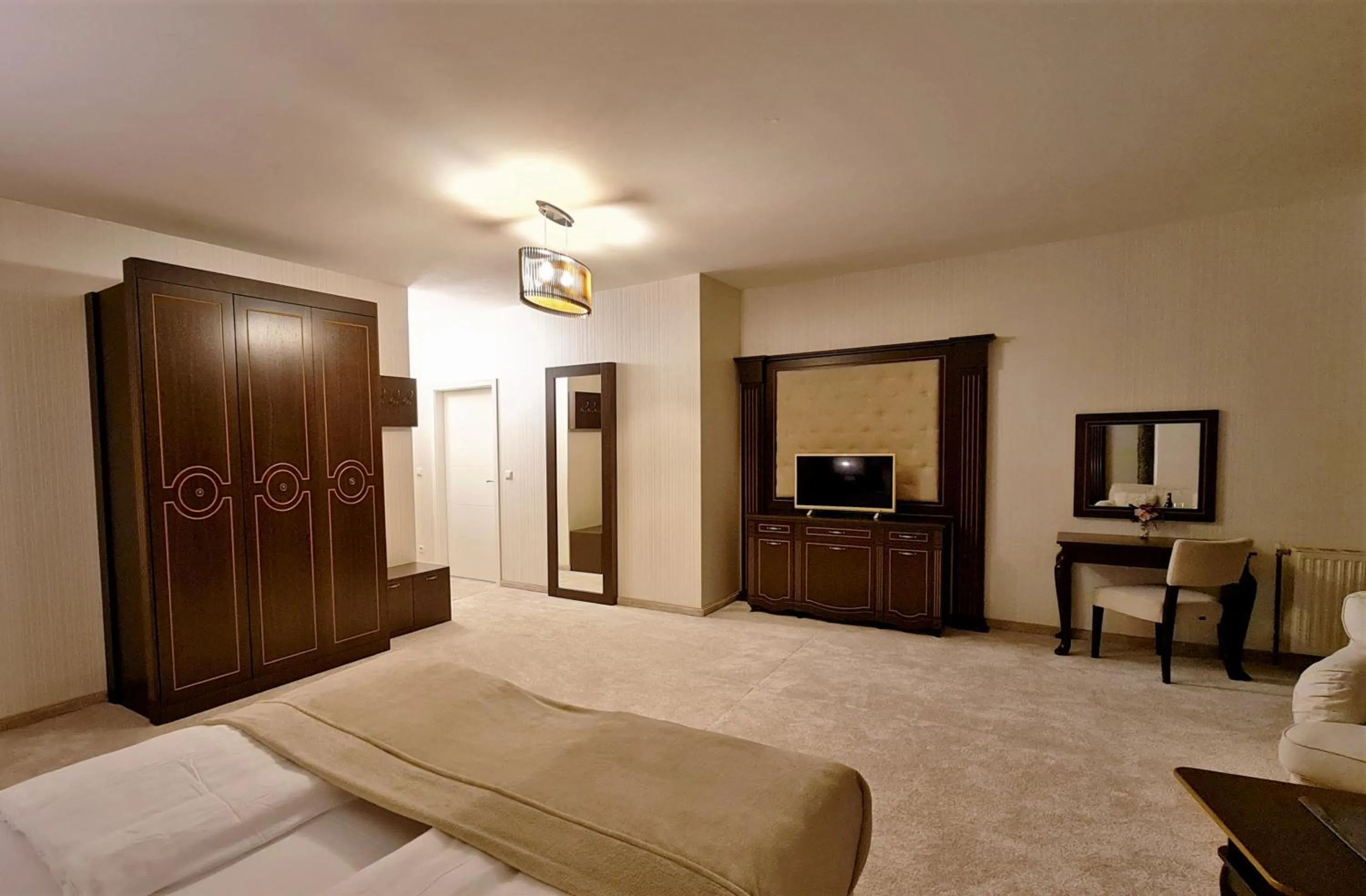 TV and multimedia, Bed in River Lodge