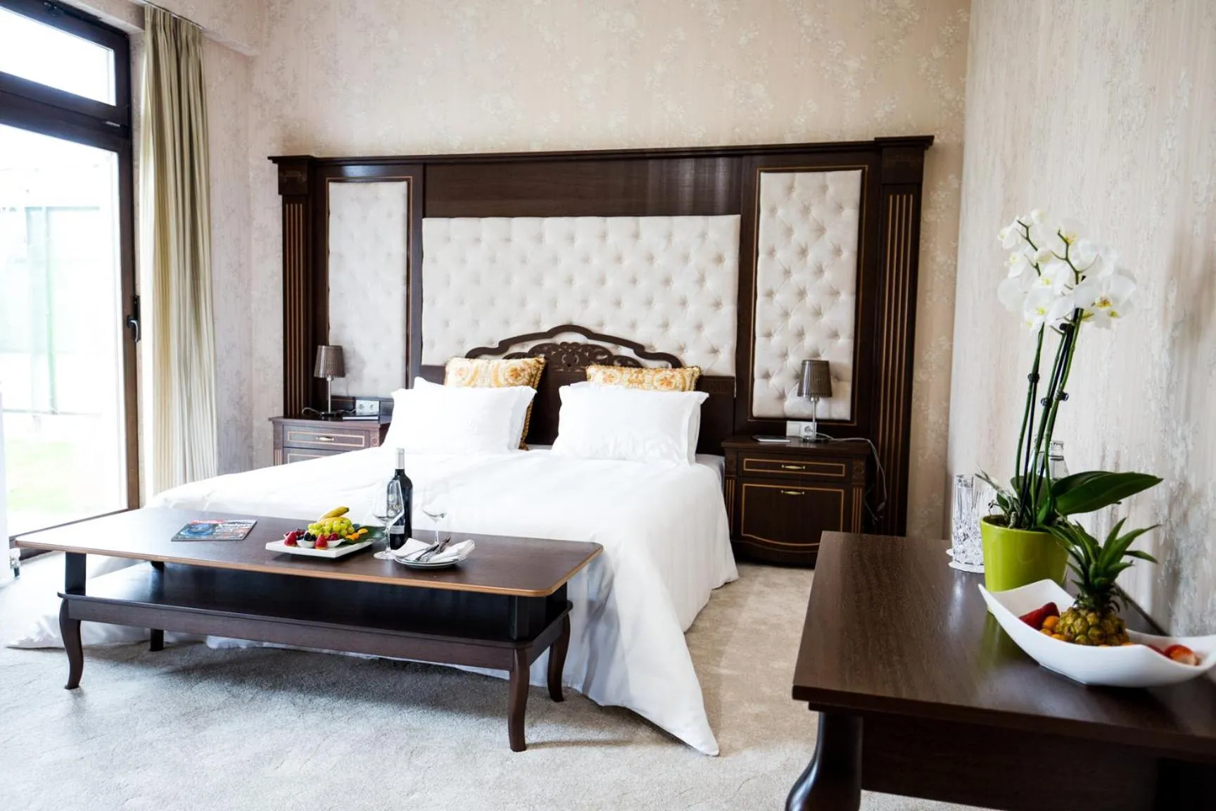 Garden, Bed in River Lodge