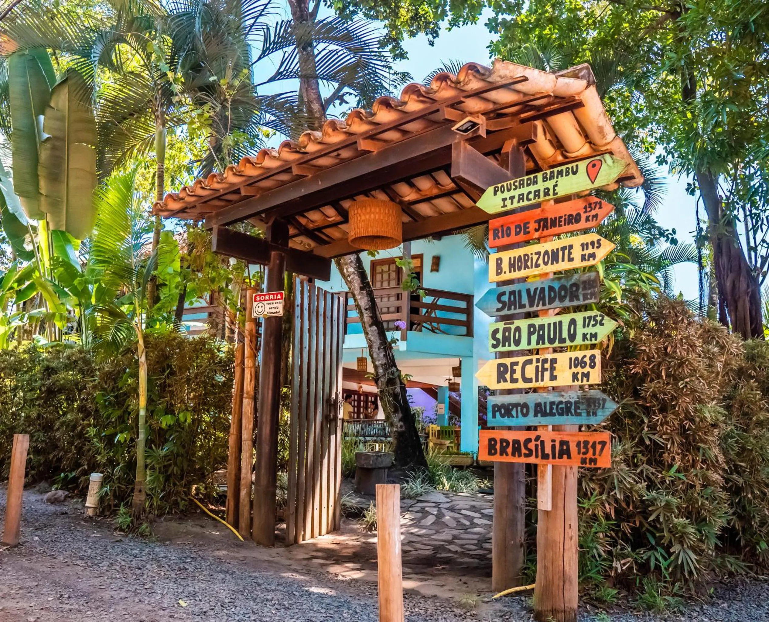 Facade/entrance in Pousada Bambu
