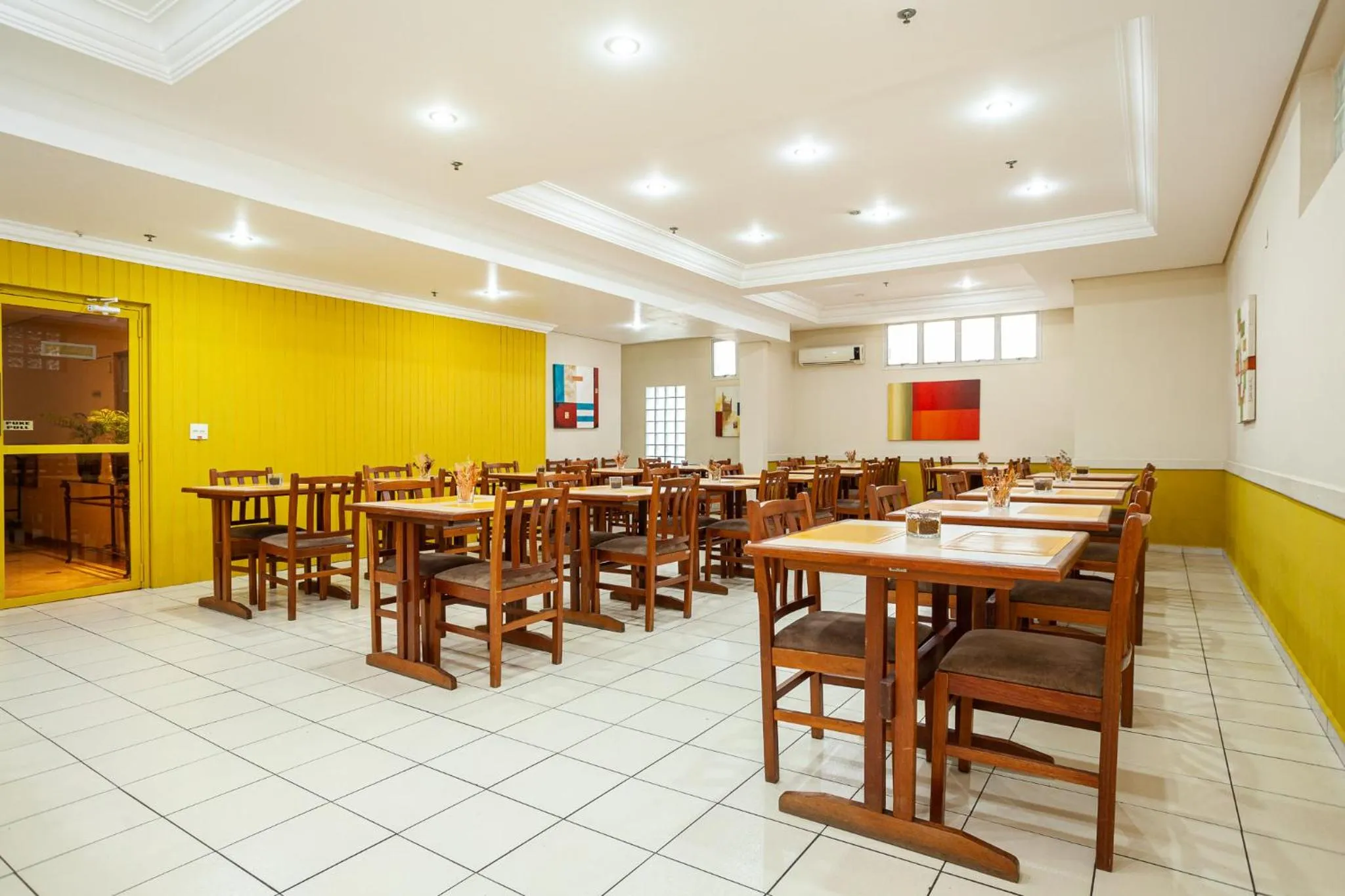 Restaurant/places to eat in Travel Inn Flats Jundiaí