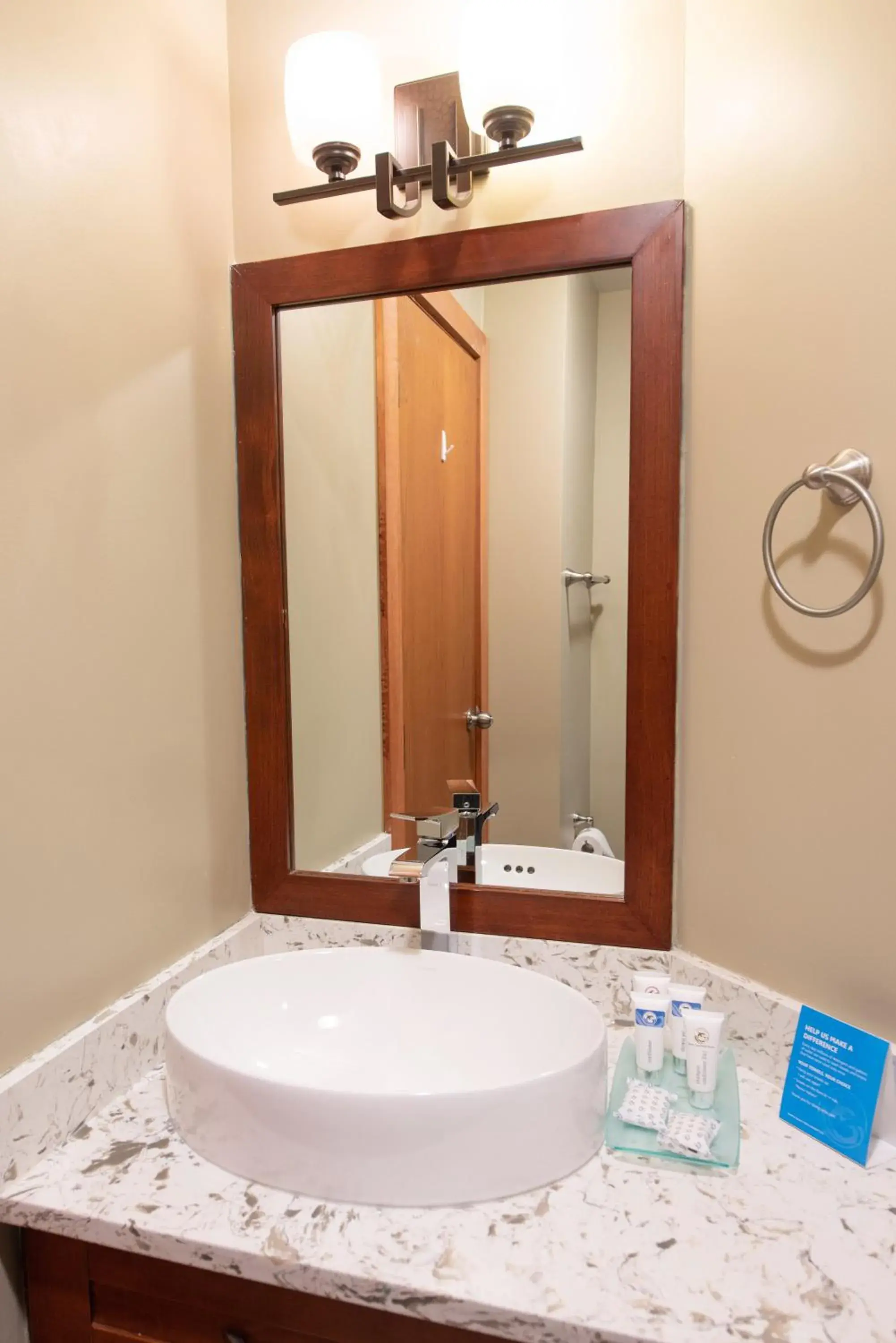 Queen One-Bedroom Suite with Ocean View - Non-Smoking in Painter's Lodge, Trademark Collection by Wyndham Queen One-Bedroom Suite with Ocean View - Non-Smoking in Painter's Lodge, Trademark Collection by Wyndham