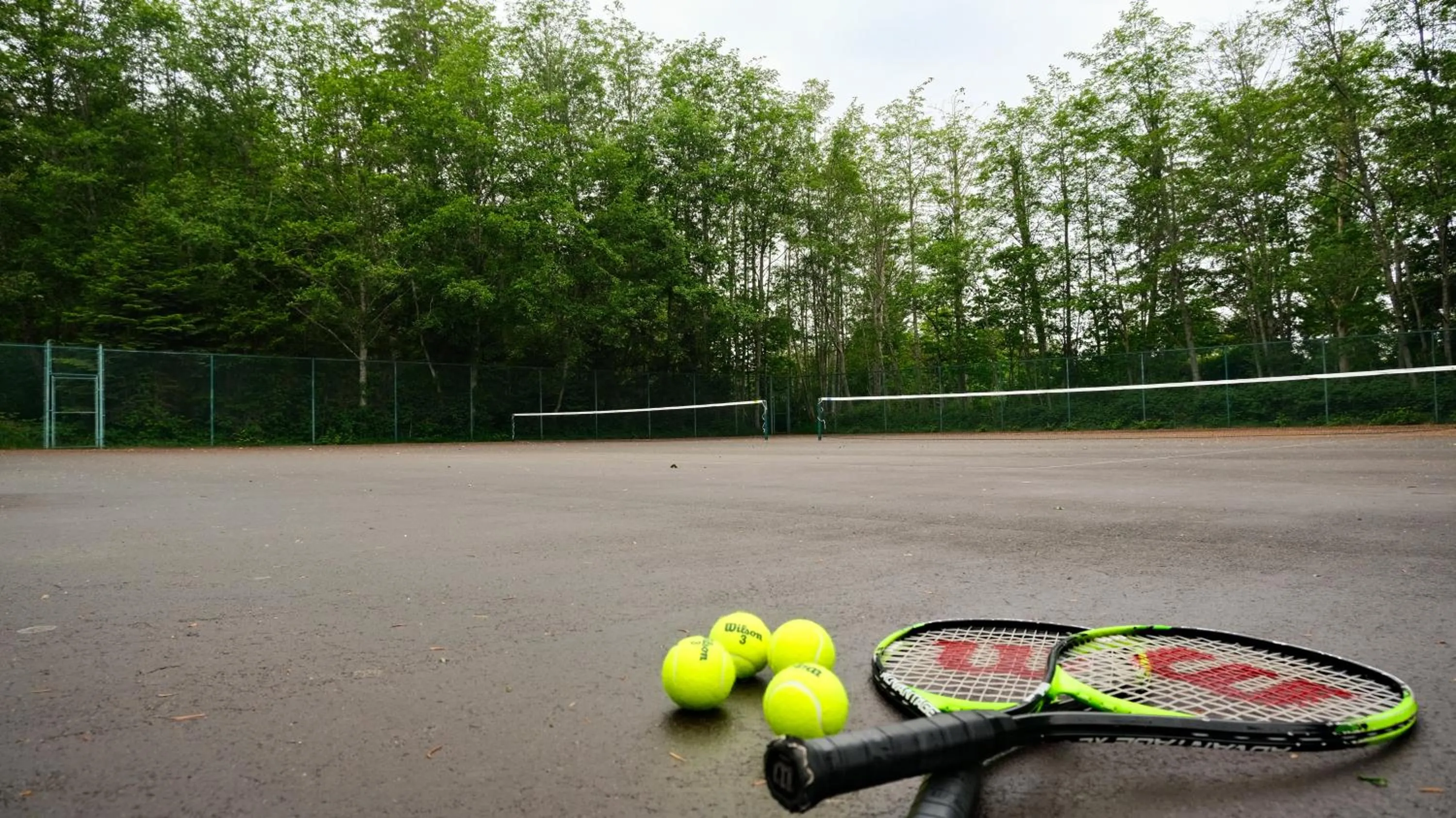Tennis court in Painter's Lodge, Trademark Collection by Wyndham