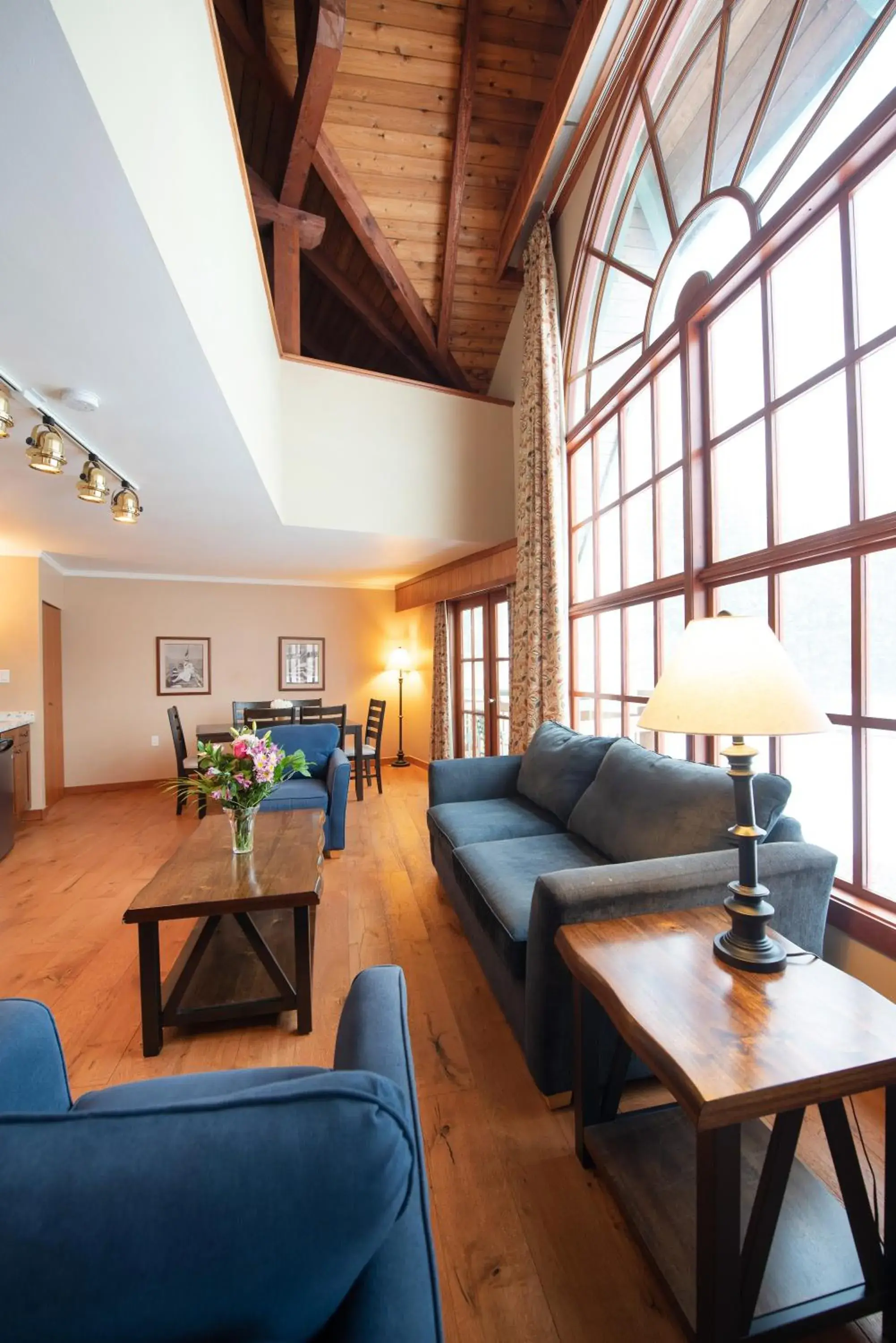 Living room in Painter's Lodge, Trademark Collection by Wyndham Living room in Painter's Lodge, Trademark Collection by Wyndham