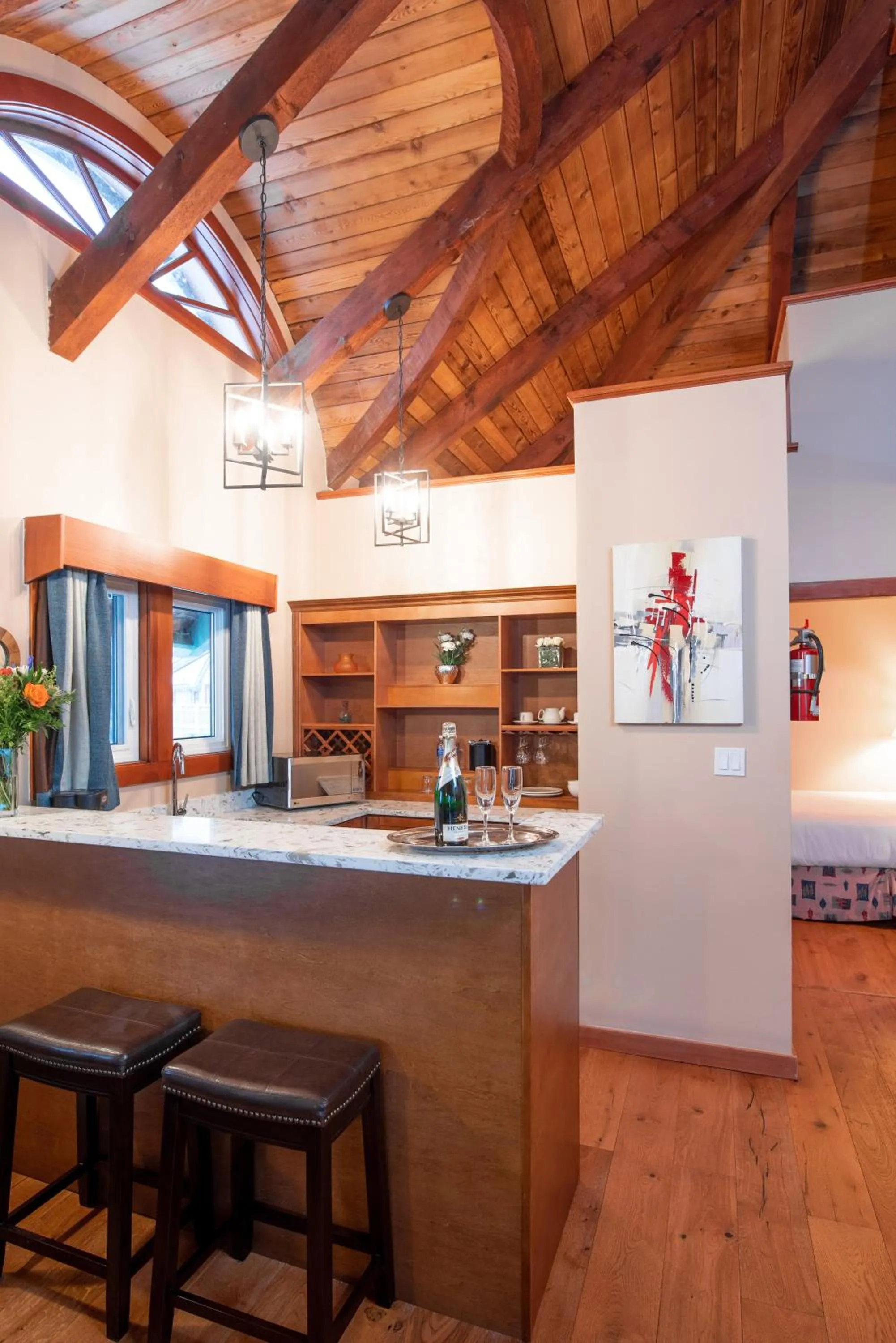 Kitchen or kitchenette in Painter's Lodge, Trademark Collection by Wyndham