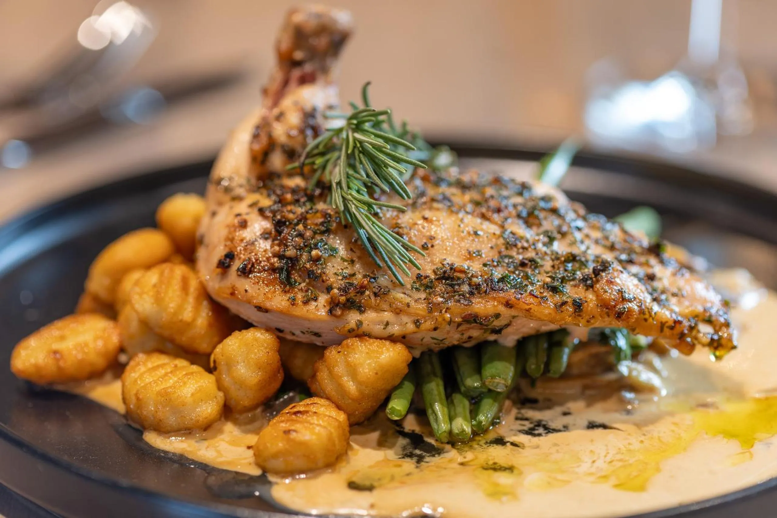 Restaurant/places to eat in Prestige Golden Hotel