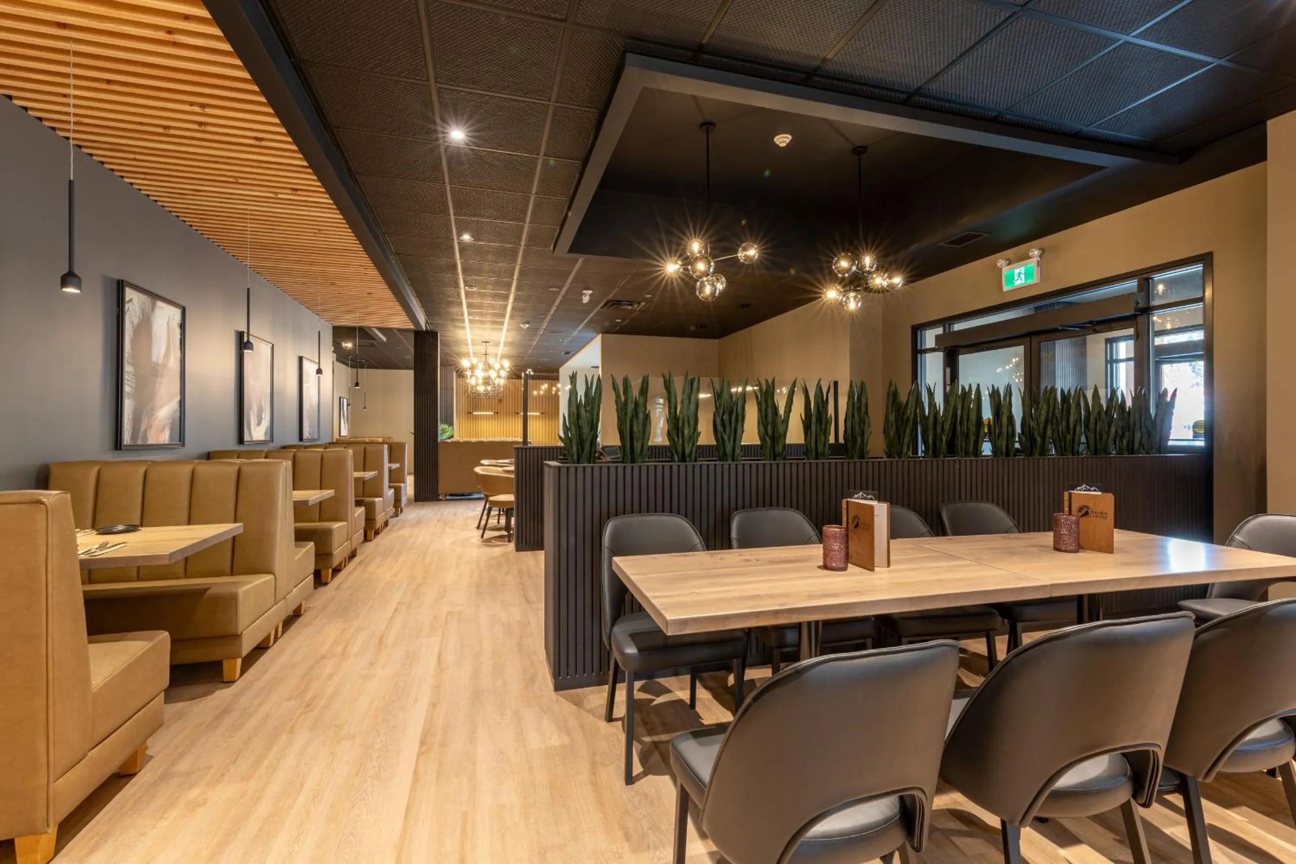 Restaurant/places to eat in Prestige Golden Hotel