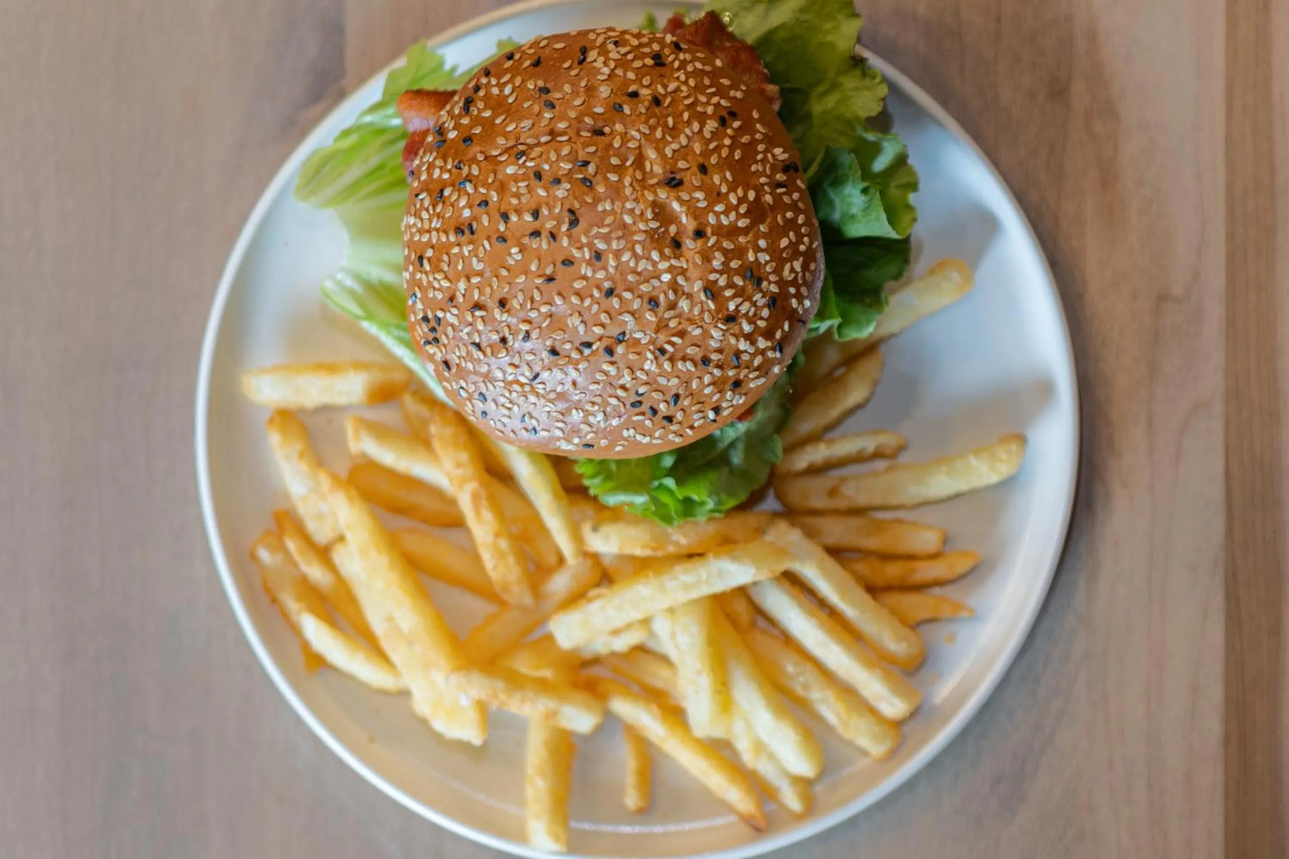 Restaurant/places to eat in Prestige Golden Hotel