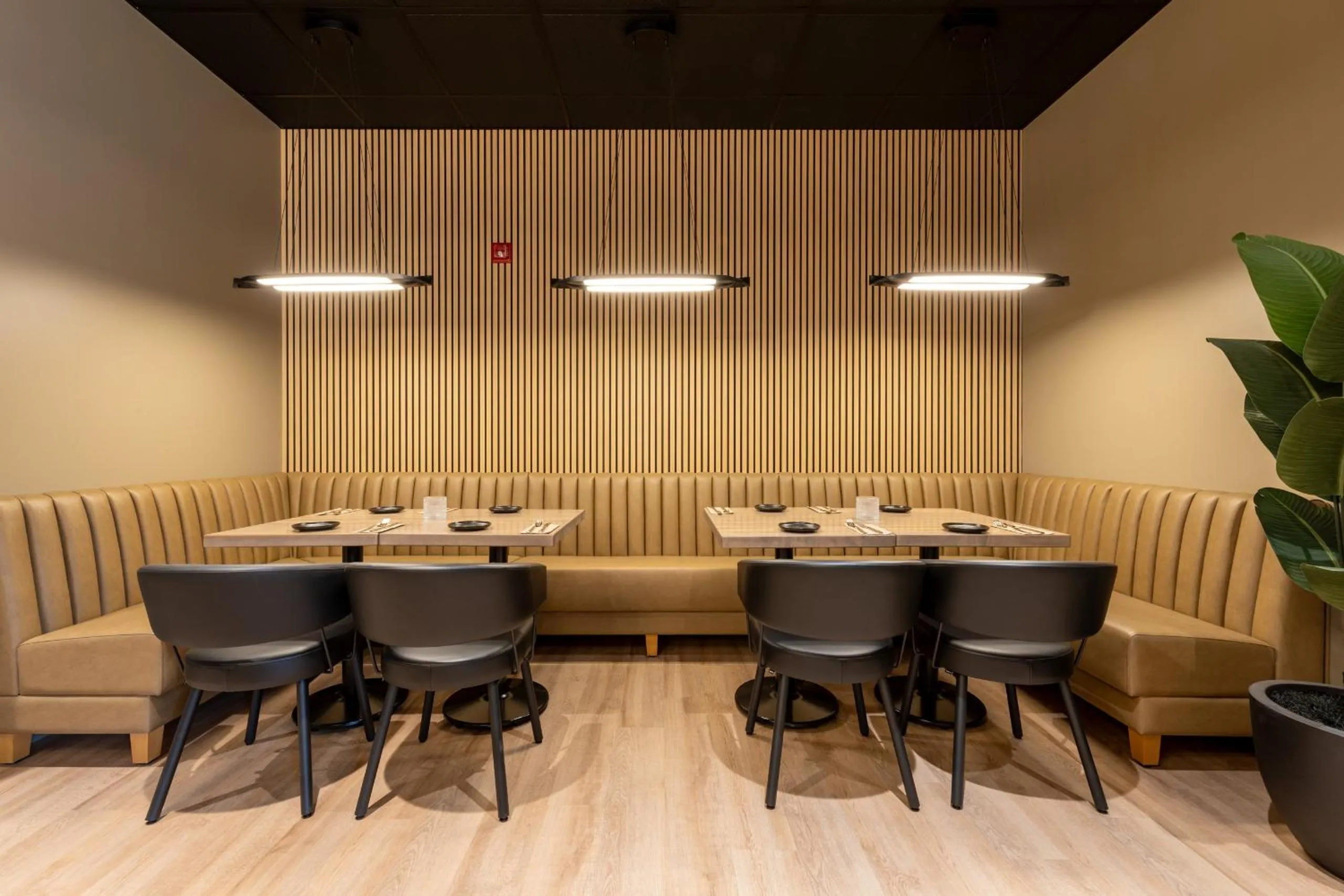 Restaurant/places to eat in Prestige Golden Hotel