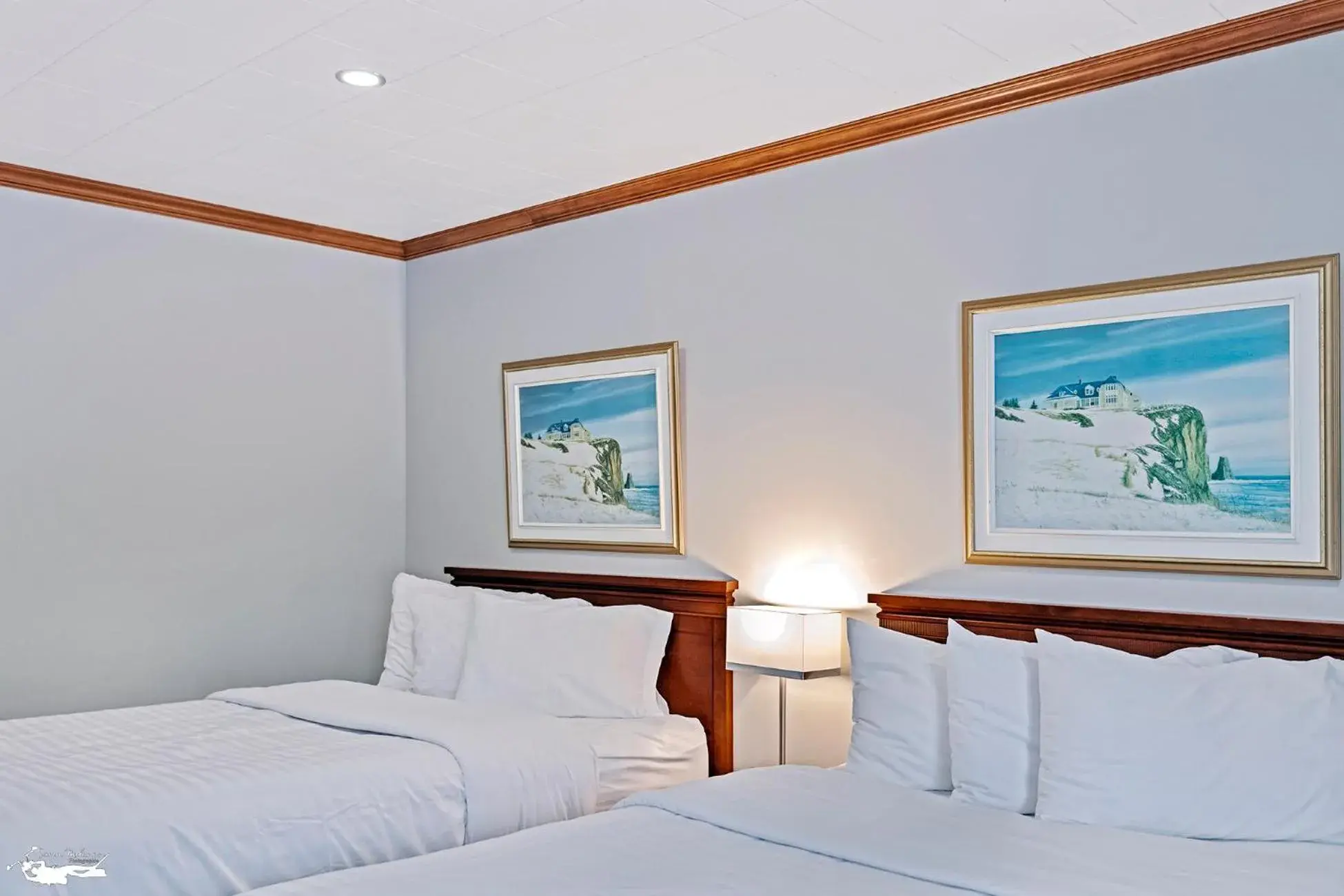 Double Room with Two Double Beds - Mountain View in Hotel Motel Manoir de Percé Double Room with Two Double Beds - Mountain View in Hotel Motel Manoir de Percé