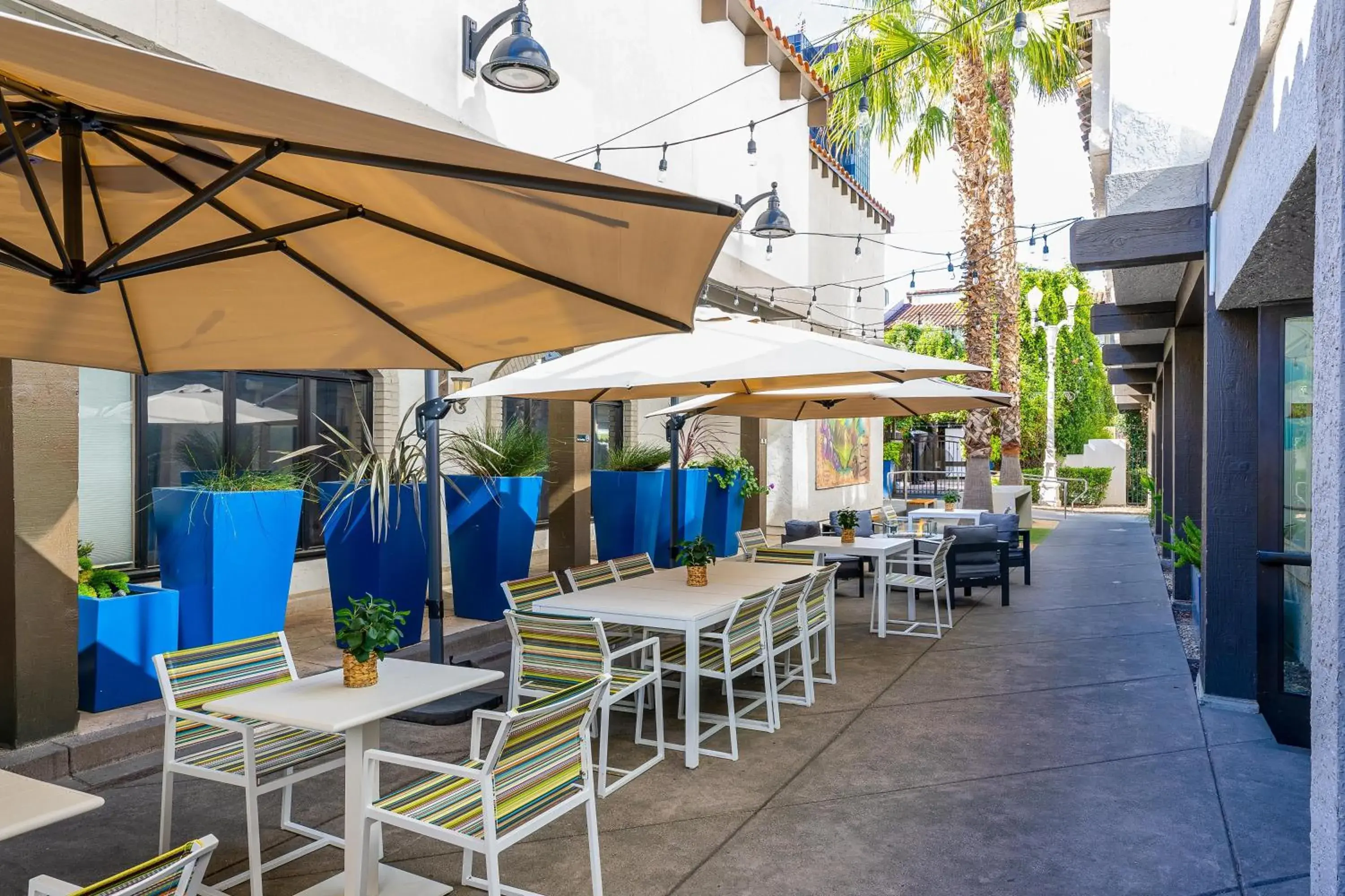 Restaurant/places to eat in DoubleTree by Hilton Campbell - Pruneyard Plaza Restaurant/places to eat in DoubleTree by Hilton Campbell - Pruneyard Plaza