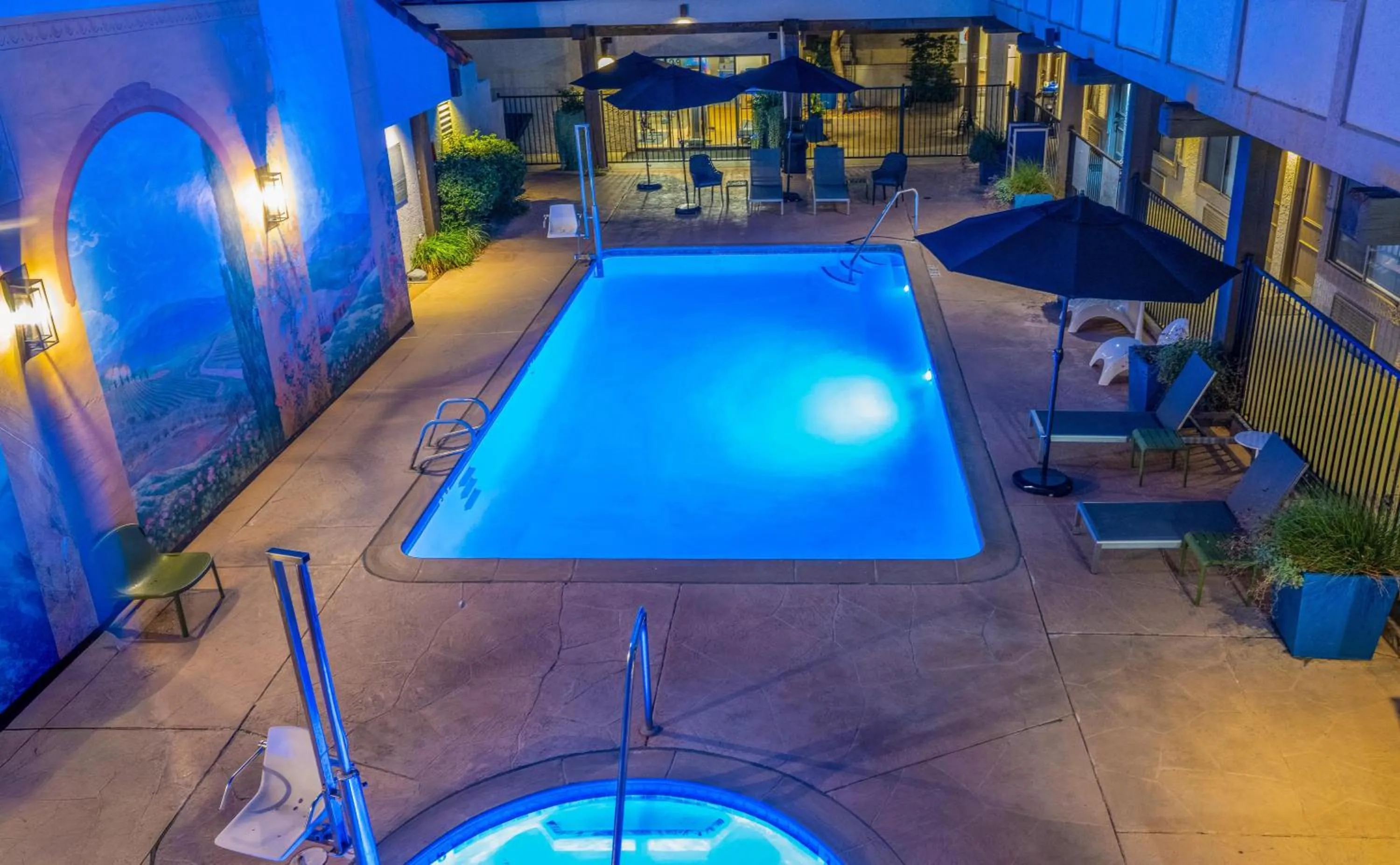 Pool view in DoubleTree by Hilton Campbell - Pruneyard Plaza