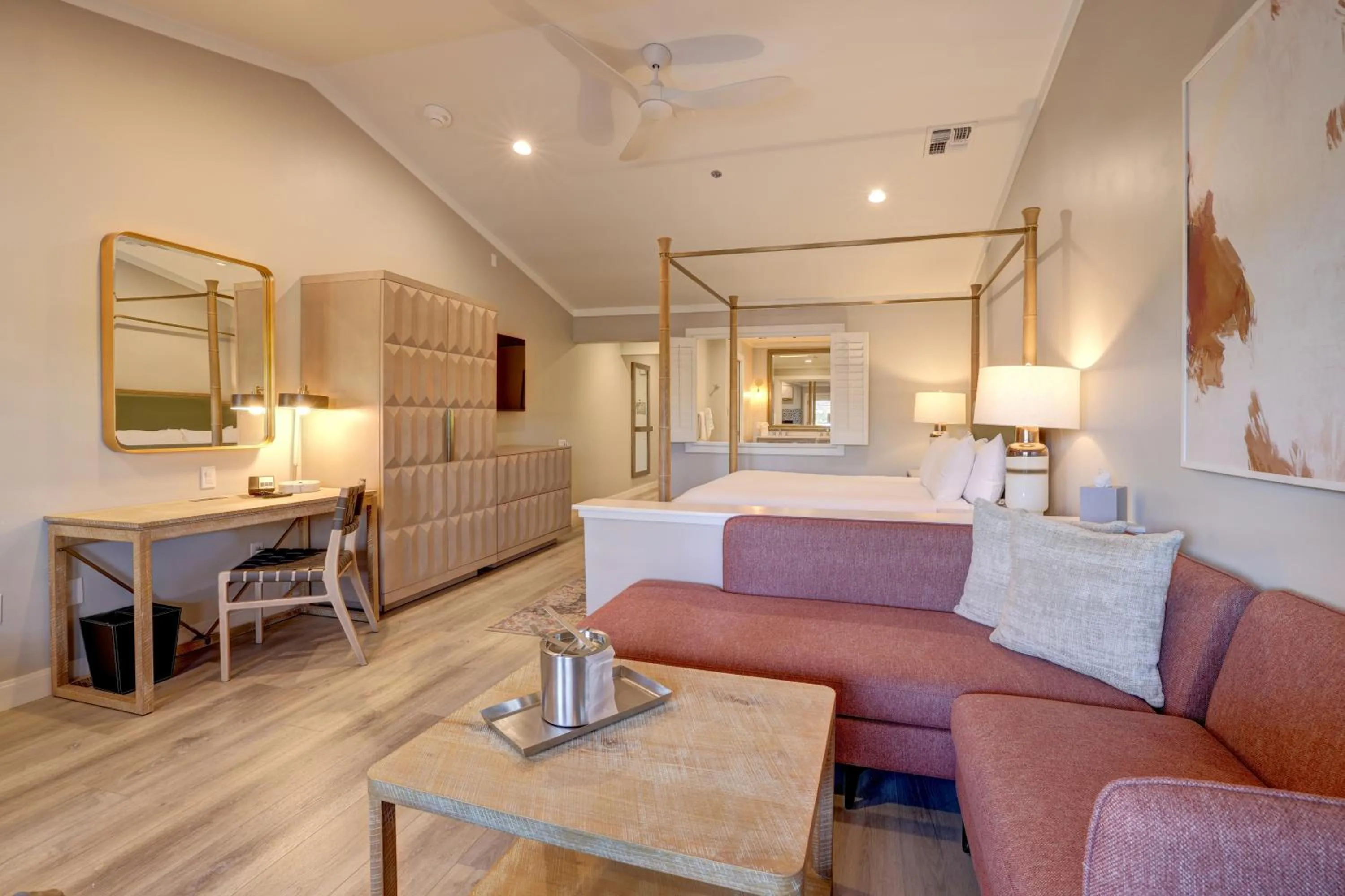 Seating area, Bed in Best Western Sonoma Valley Inn & Krug Event Center