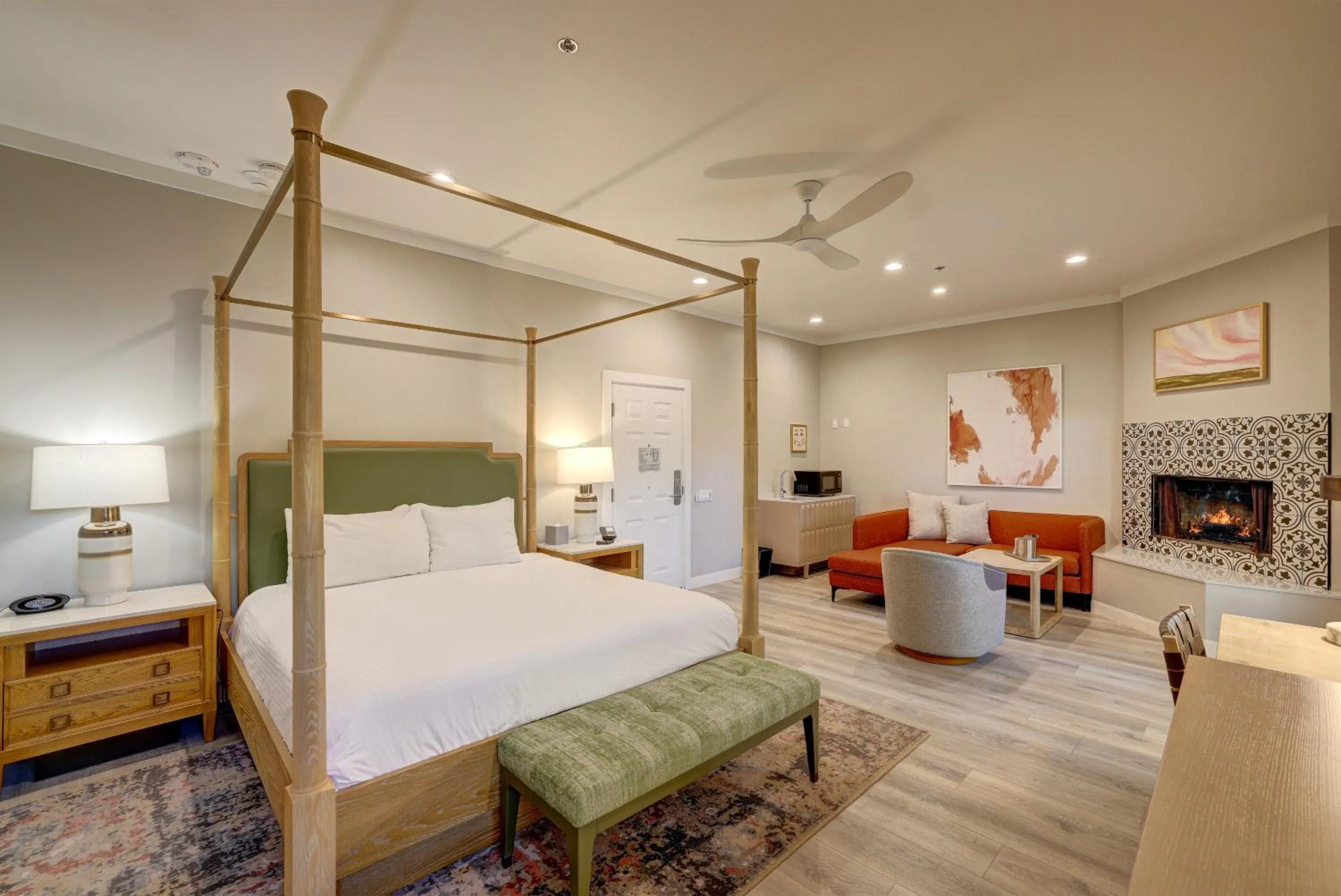 Seating area, Bed in Best Western Sonoma Valley Inn & Krug Event Center