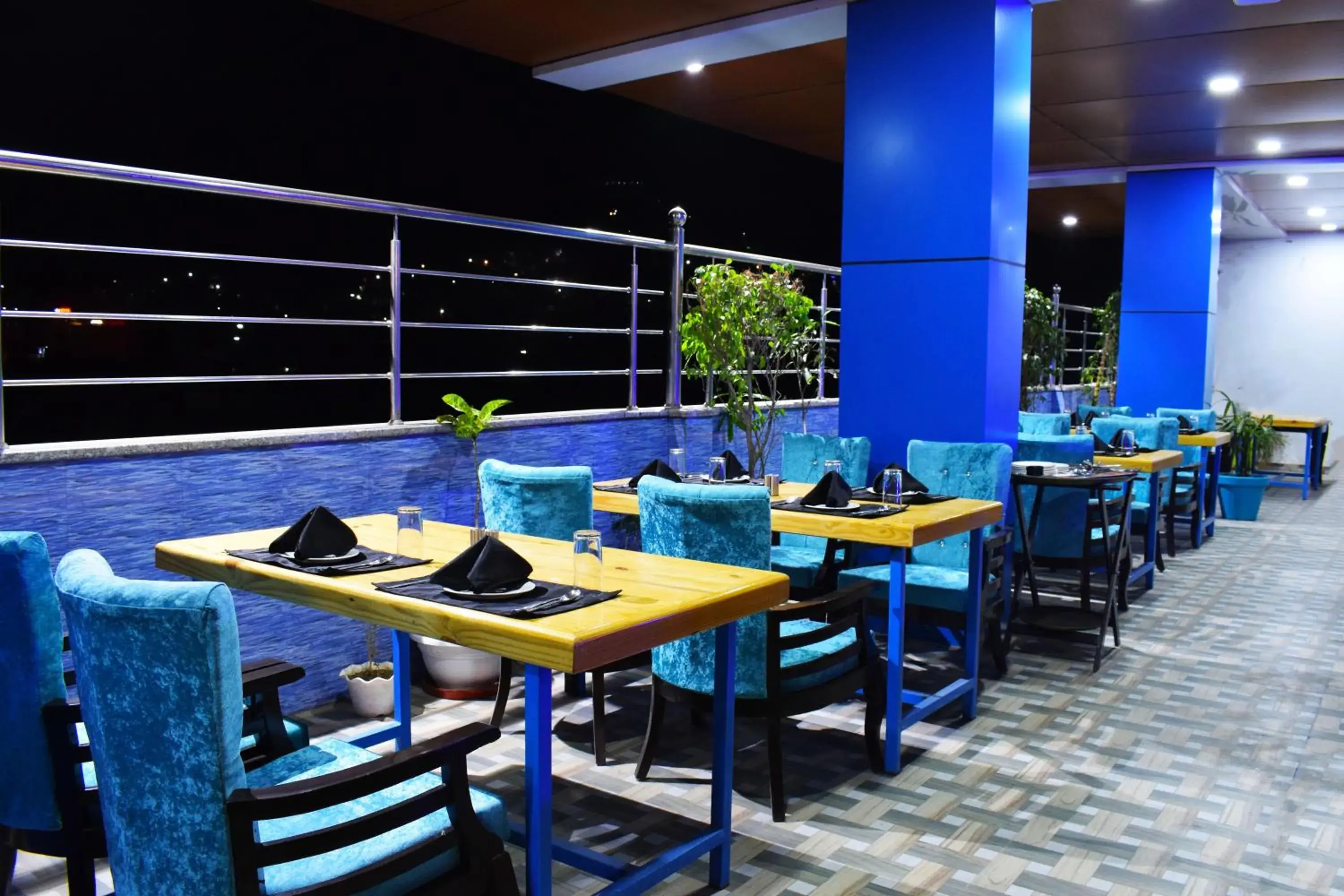 Restaurant/places to eat in Hotel New Majestic Restaurant/places to eat in Hotel New Majestic