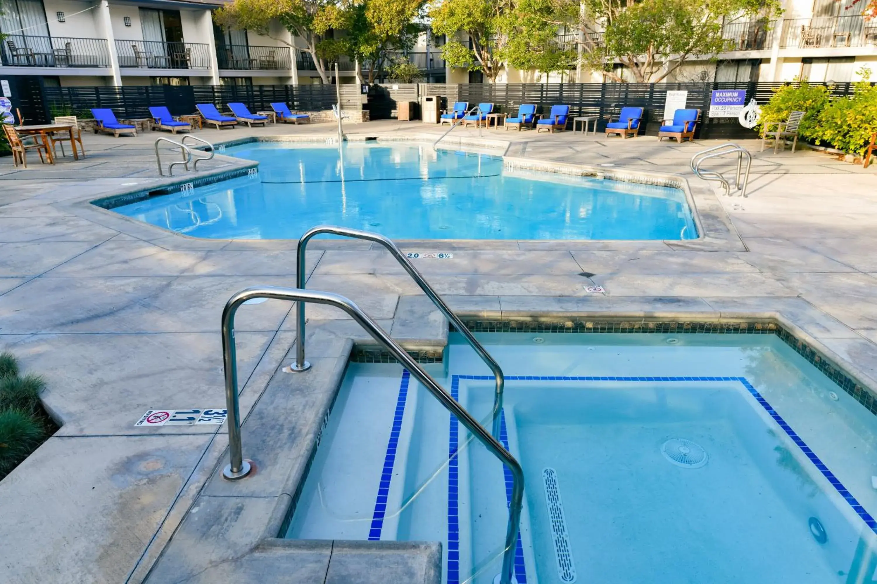 Swimming pool in Holiday Inn Express Mill Valley San Francisco Area by IHG Swimming pool in Holiday Inn Express Mill Valley San Francisco Area by IHG