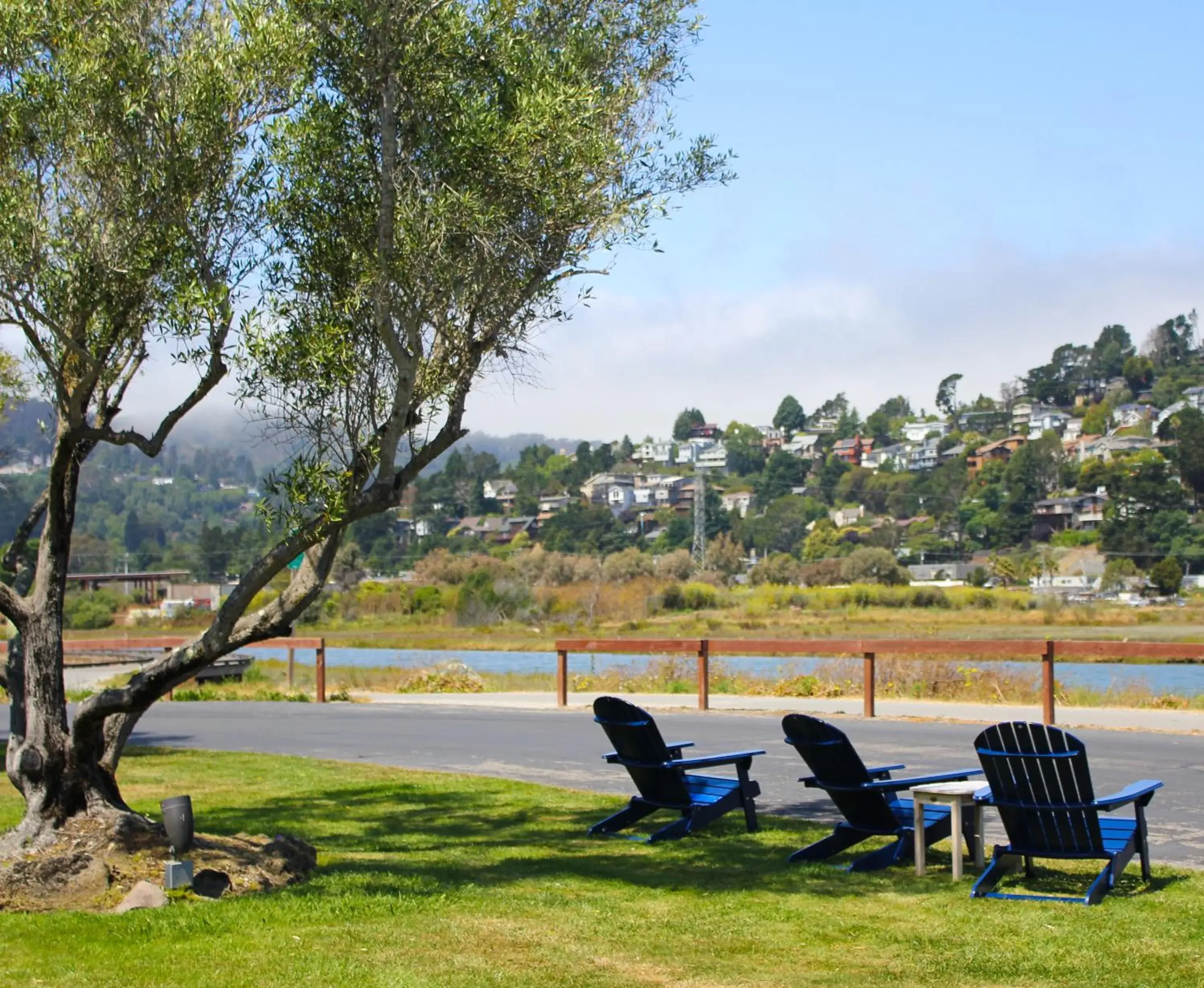 Property building in Holiday Inn Express Mill Valley San Francisco Area by IHG Property building in Holiday Inn Express Mill Valley San Francisco Area by IHG