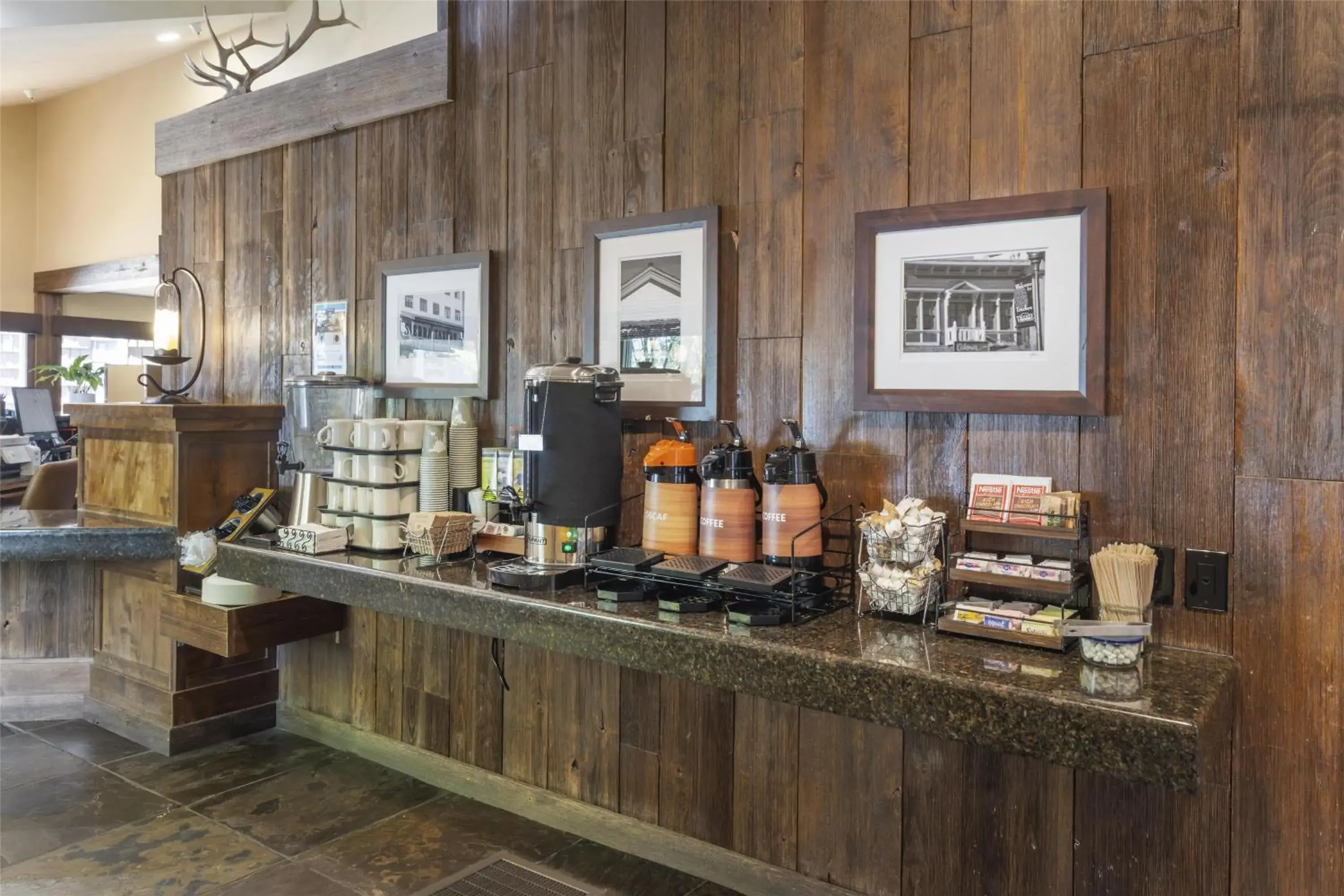 Lobby or reception in Best Western Plus Truckee-Tahoe Hotel Lobby or reception in Best Western Plus Truckee-Tahoe Hotel