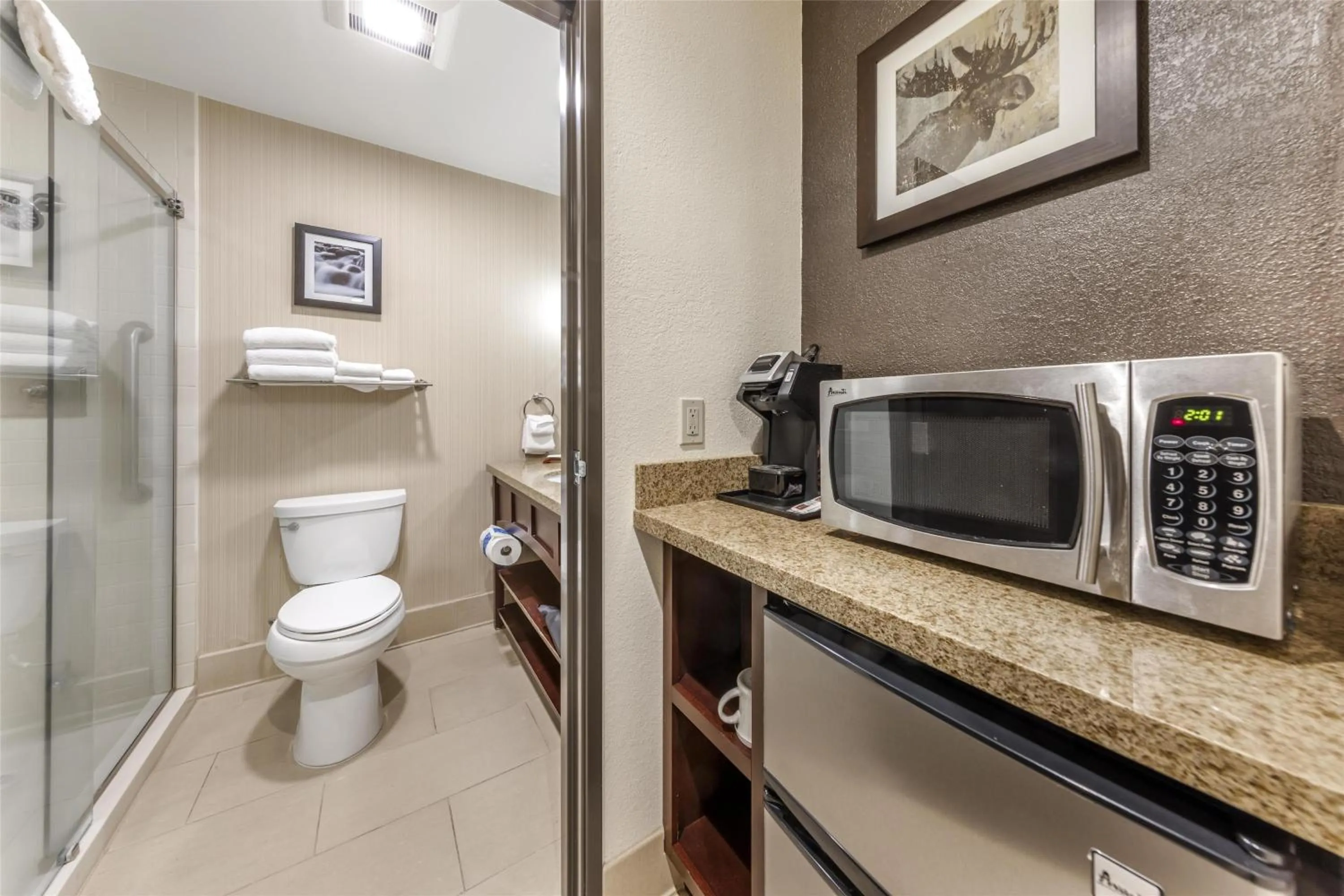 Bathroom in Best Western Plus Truckee-Tahoe Hotel