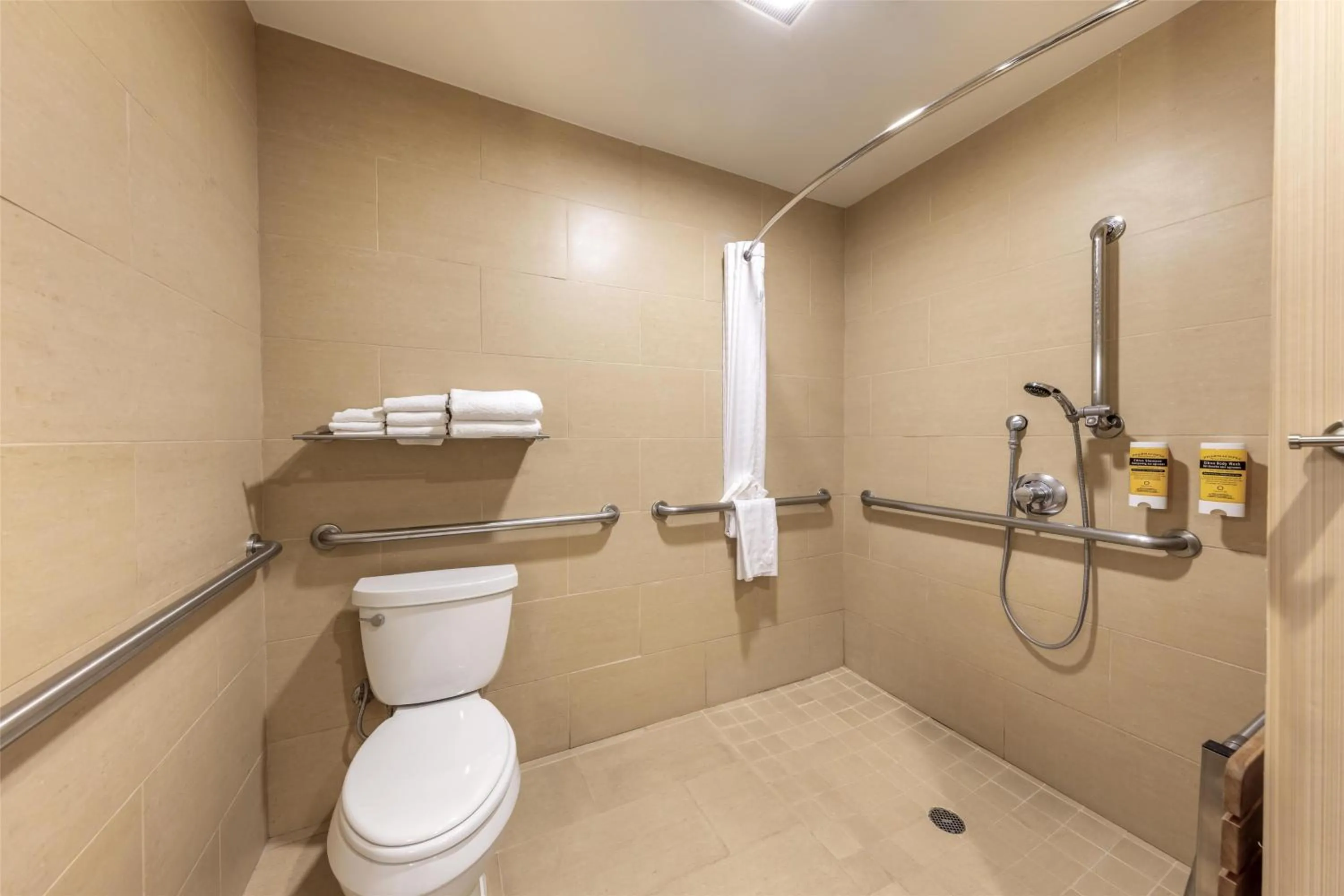 Bathroom in Best Western Plus Truckee-Tahoe Hotel