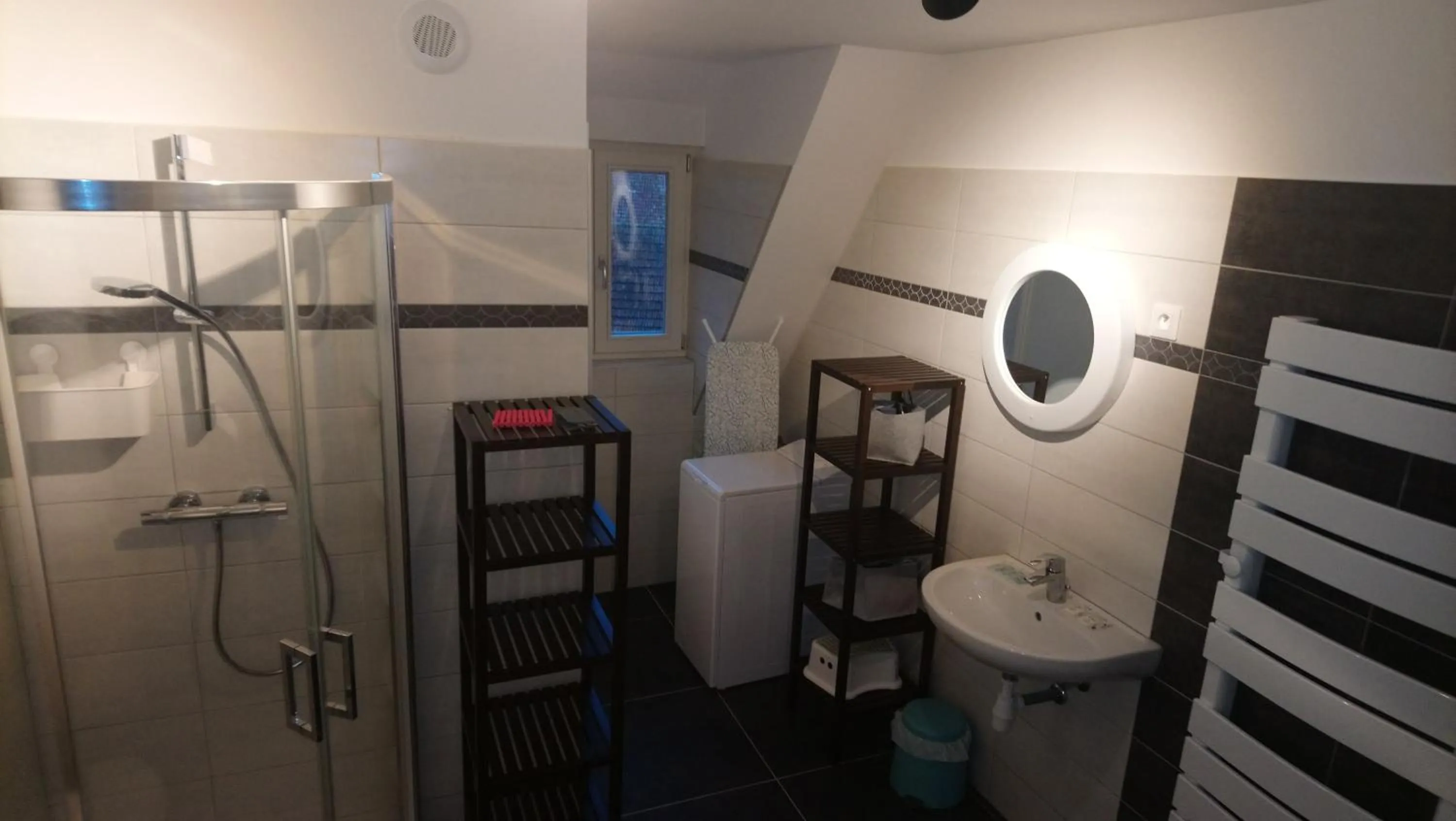 Shower in KAYSERSBERG -Alsace- APPARTEMENTS -CENTRE HISTORIQUE