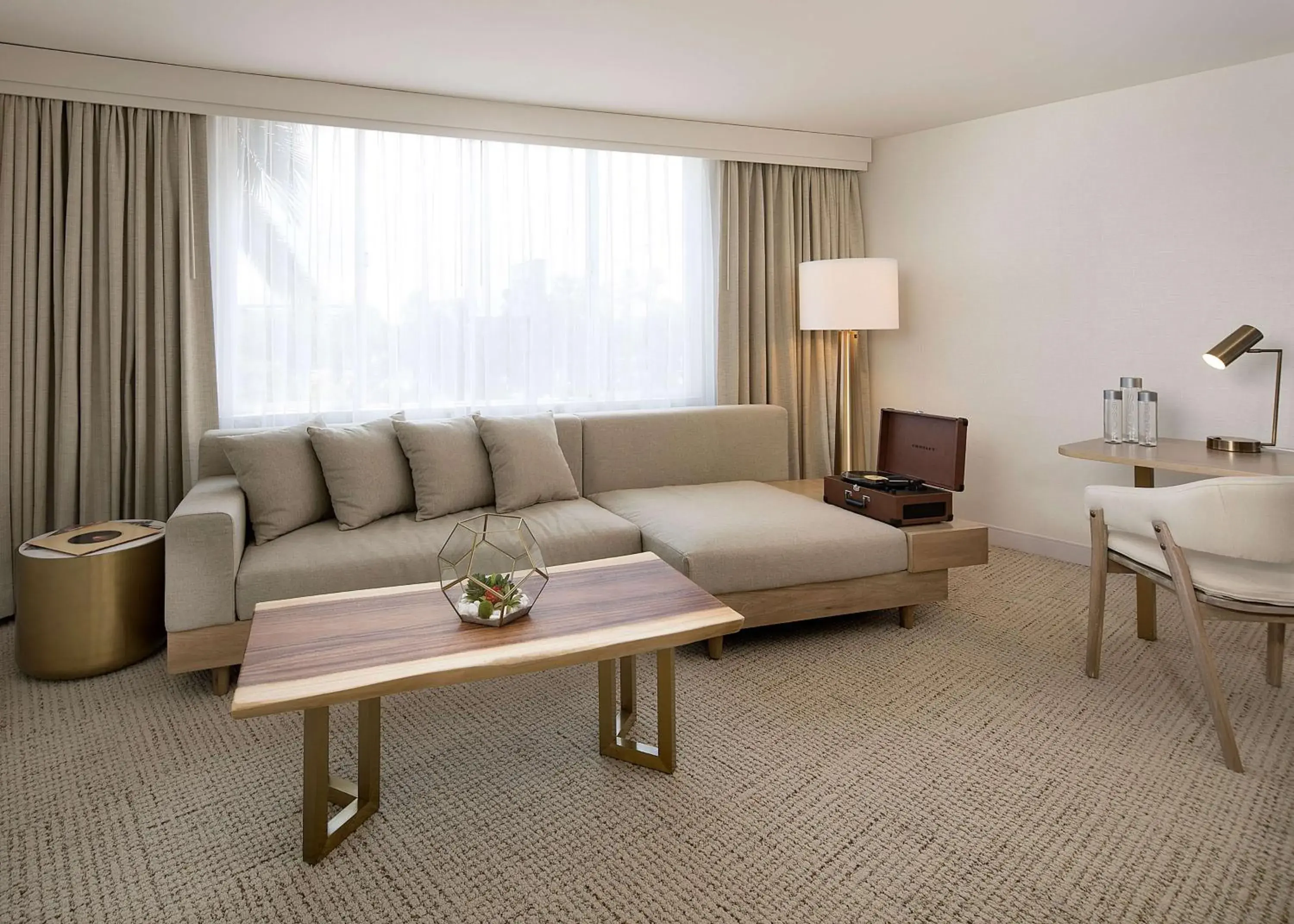 Living room in The Belamar Hotel Manhattan Beach, Tapestry by Hilton Living room in The Belamar Hotel Manhattan Beach, Tapestry by Hilton