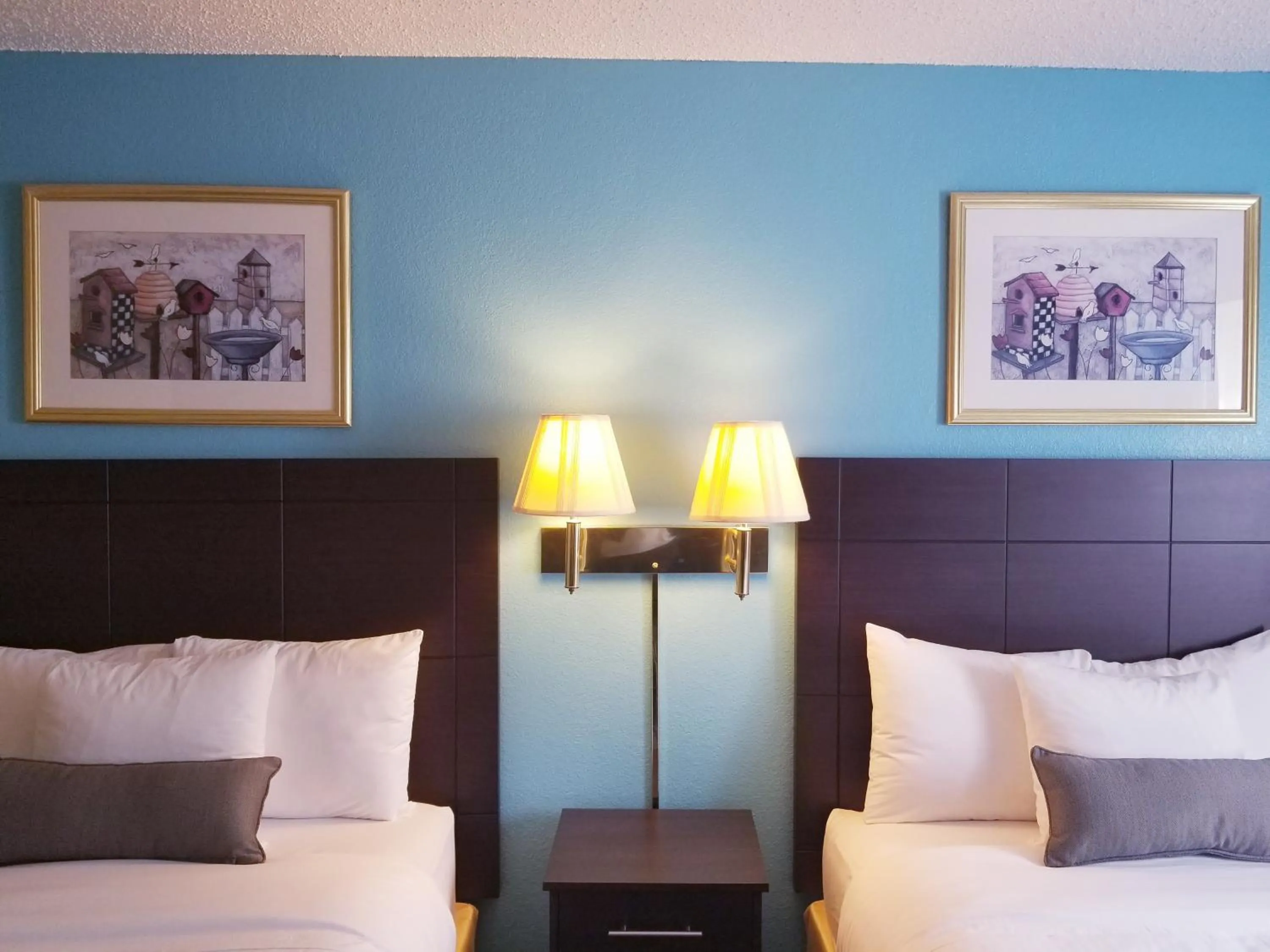 Bed in Baymont Inn & Suites by Wyndham Huber Heights Dayton Northeast