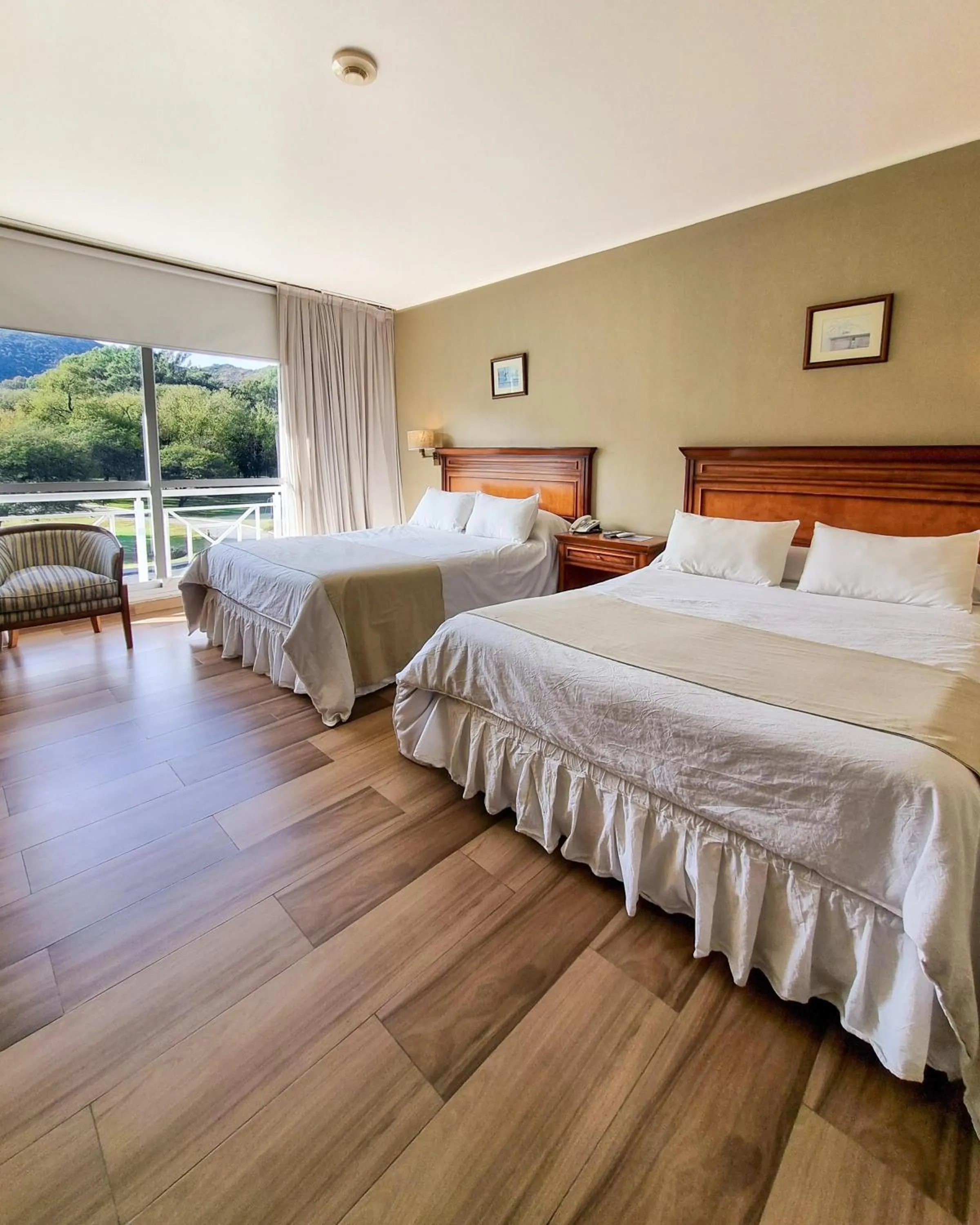 Bed in Howard Johnson Hotel & Spa Villa General Belgrano