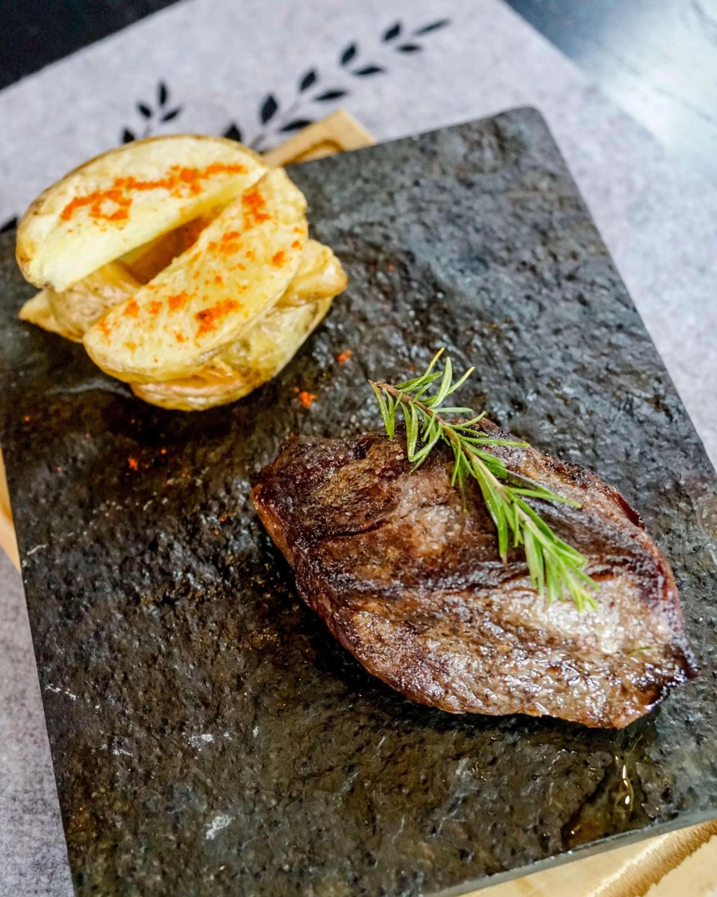 Restaurant/places to eat in Howard Johnson Hotel & Spa Villa General Belgrano