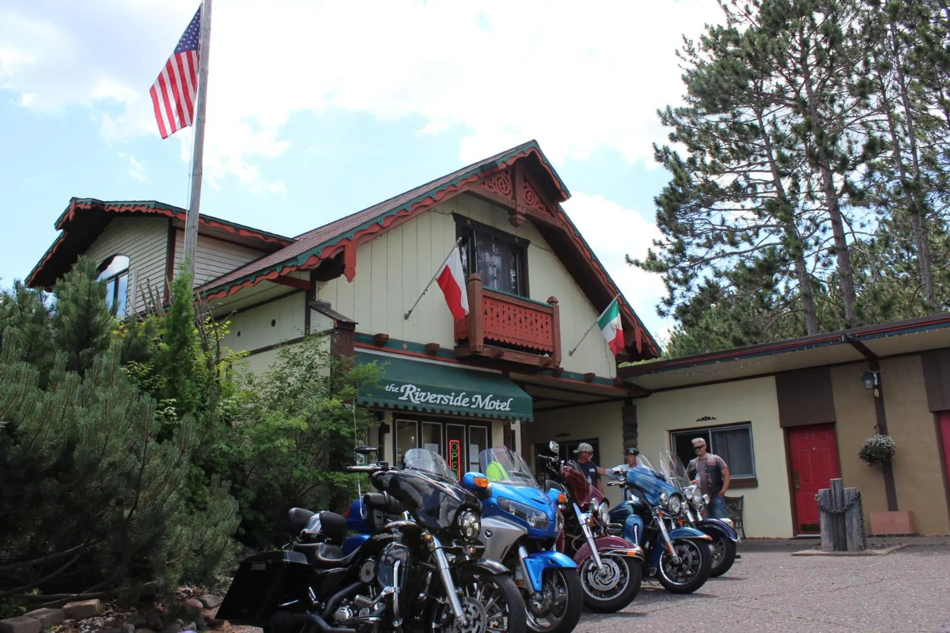 Property building in Riverside Motel