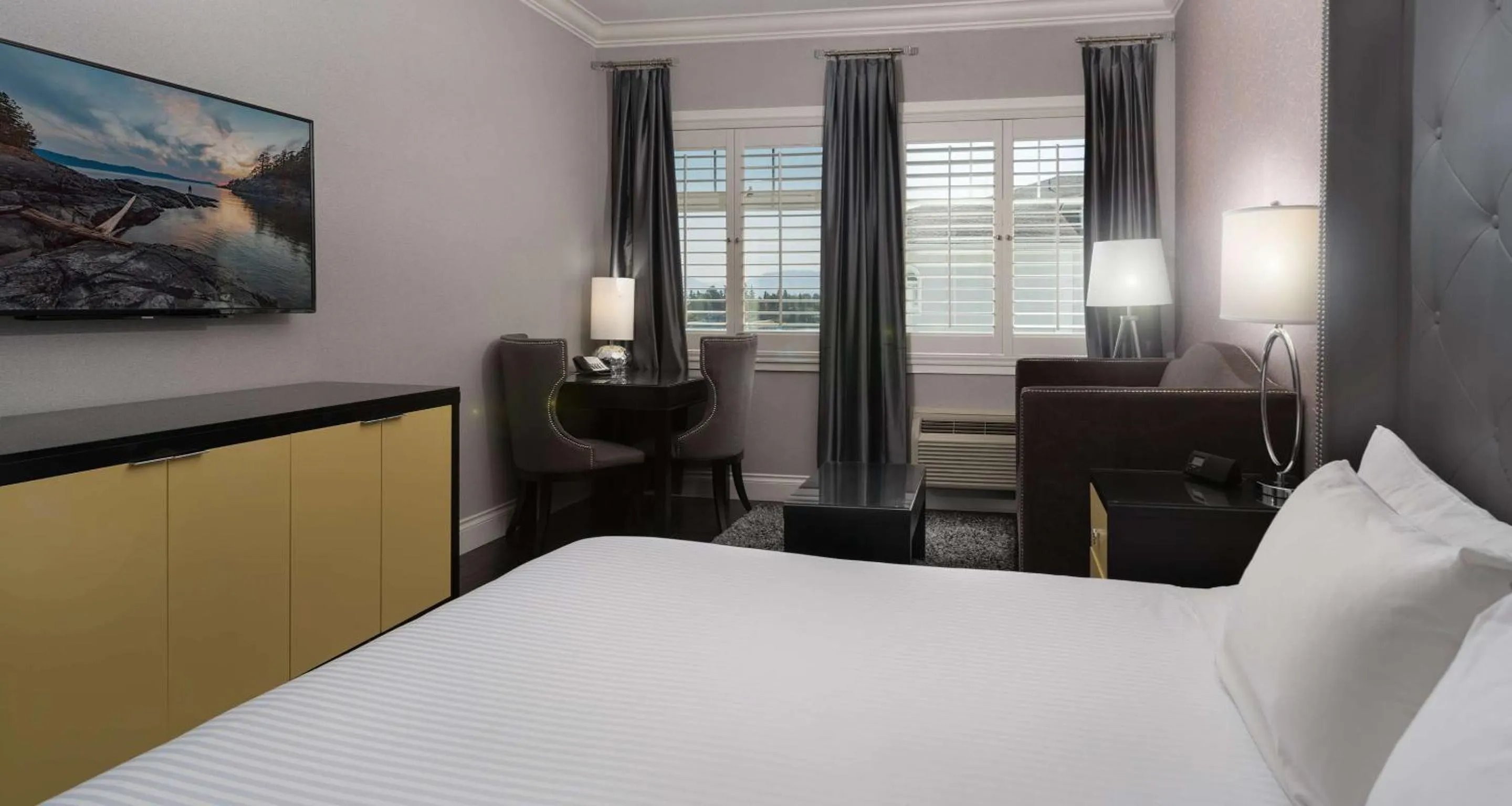 Bedroom, Bed in Prestige Oceanfront Resort, WorldHotels Luxury