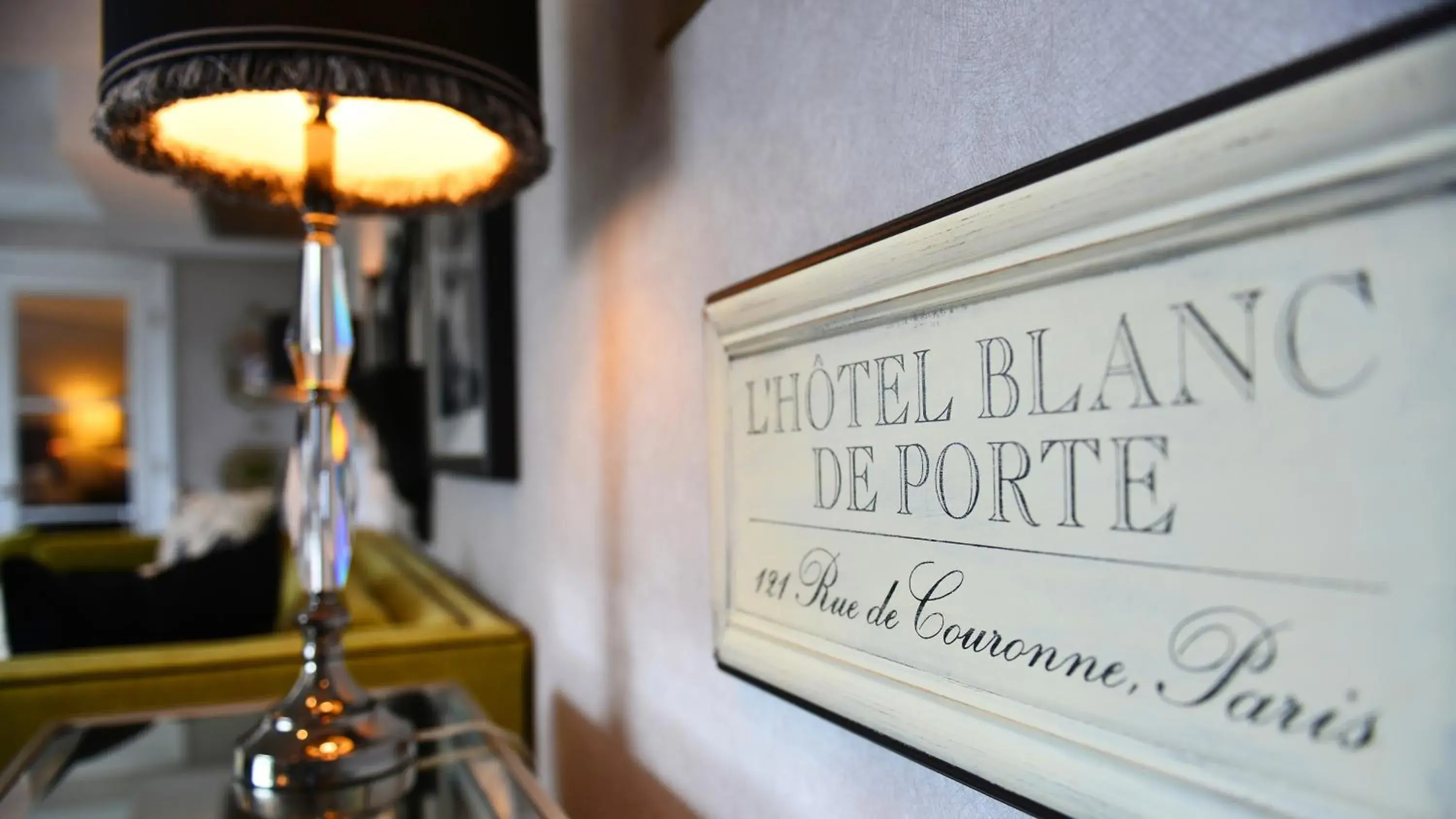 King Suite with Sofa Bed and Spa Bath in Prestige Mountain Resort Rossland King Suite with Sofa Bed and Spa Bath in Prestige Mountain Resort Rossland