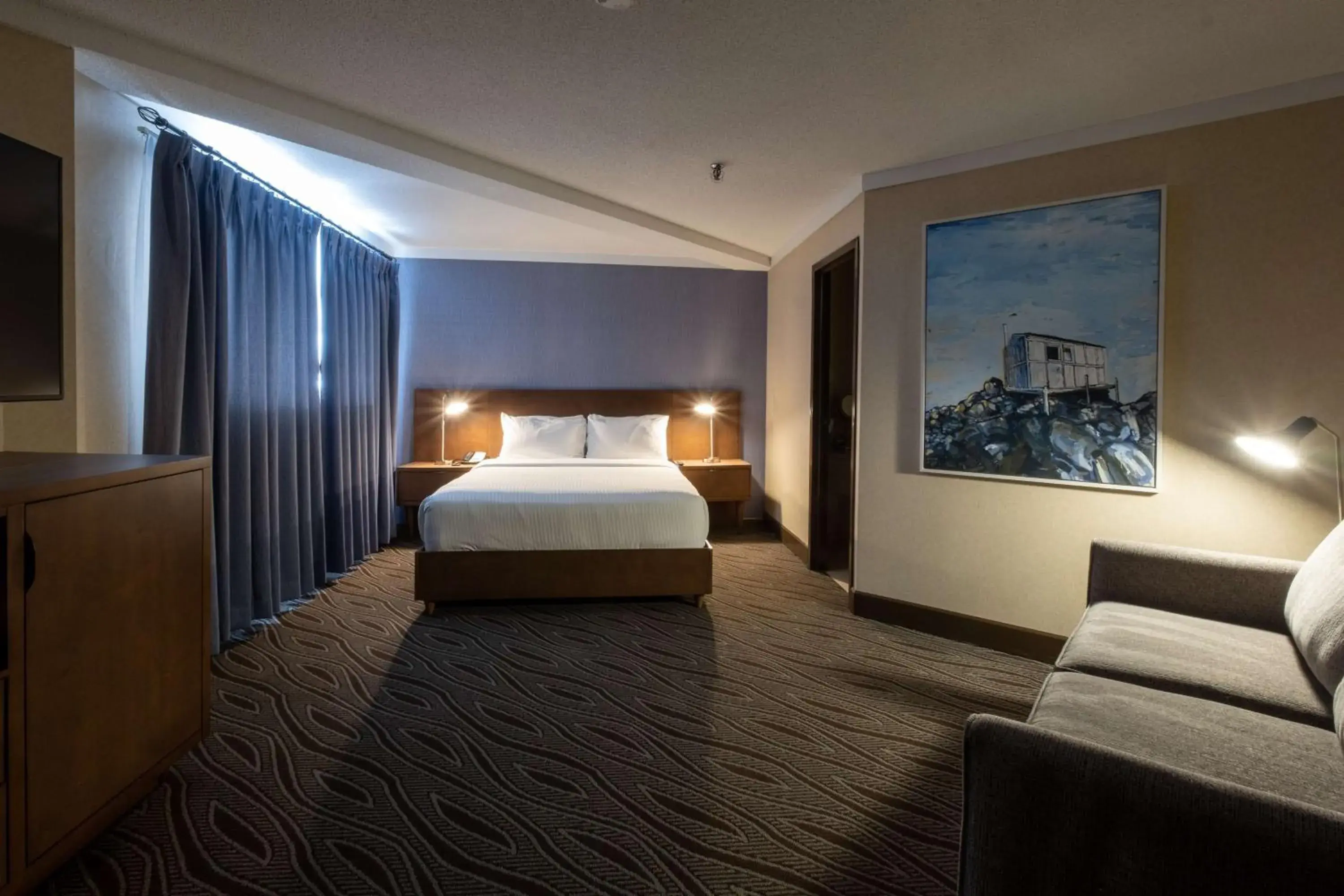 Bedroom, Bed in Prestige Mountain Resort Rossland Bedroom, Bed in Prestige Mountain Resort Rossland