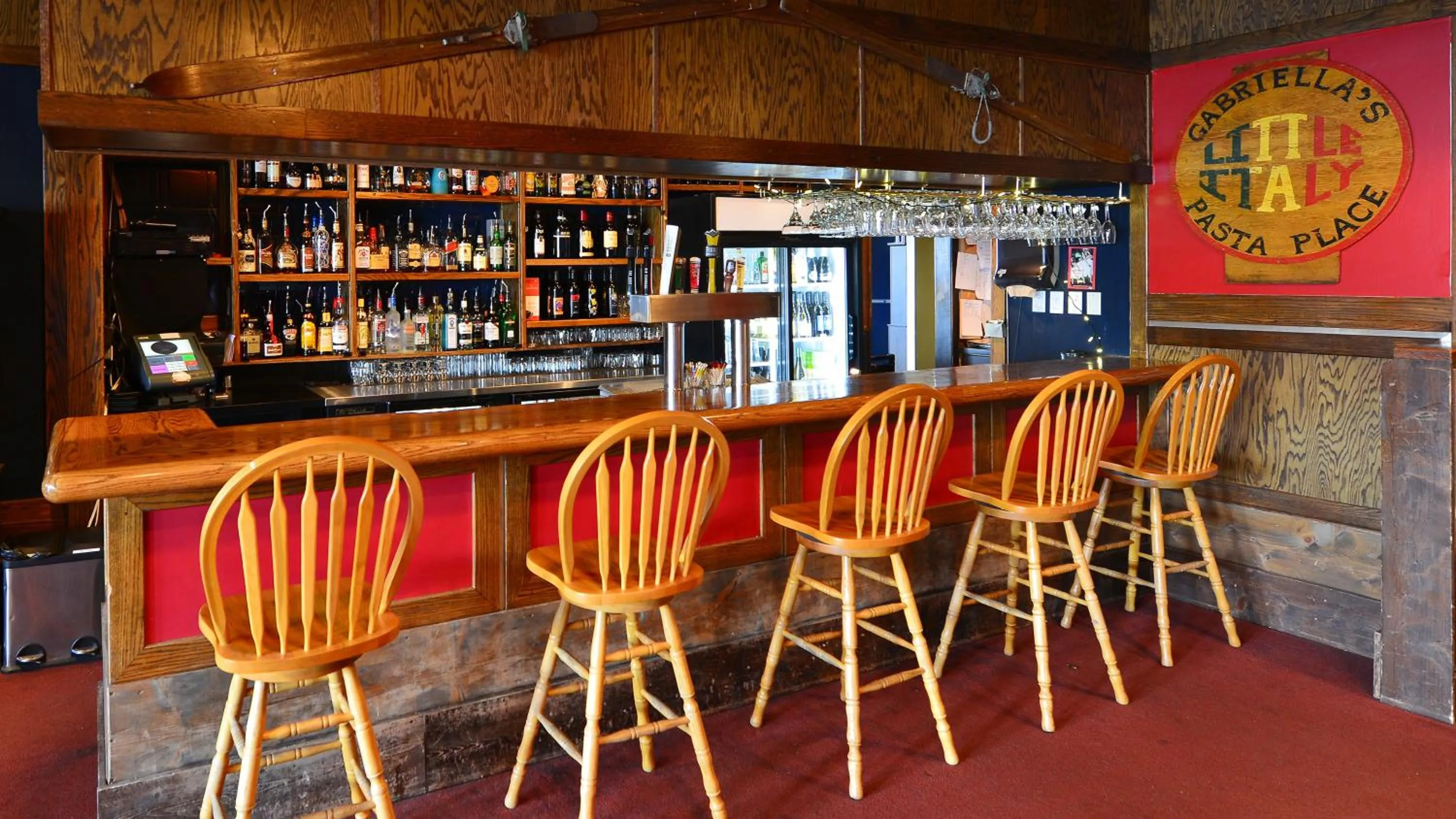 Lounge or bar in Prestige Mountain Resort Rossland
