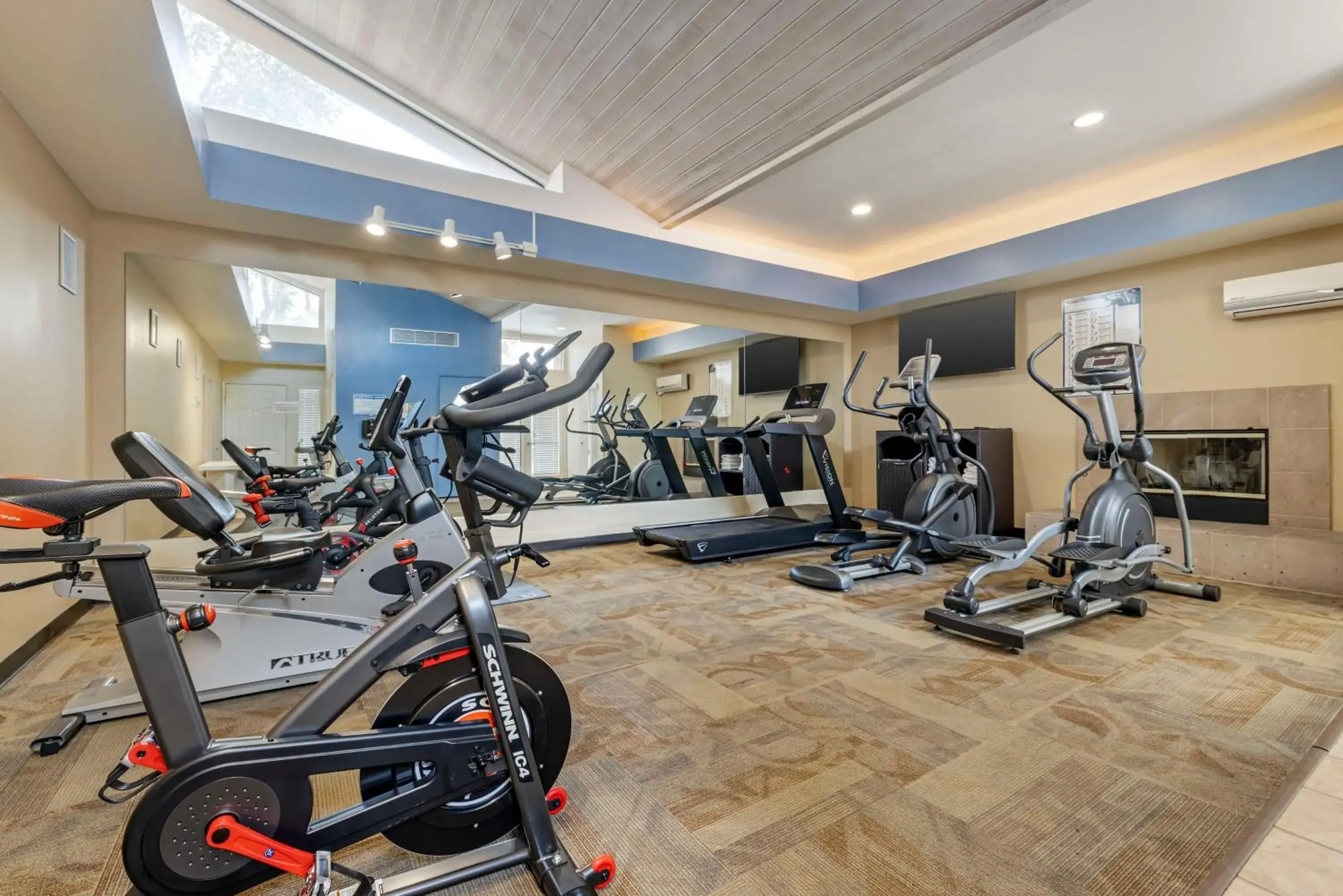 Fitness centre/facilities in Best Western Plus Palm Desert Resort Fitness centre/facilities in Best Western Plus Palm Desert Resort