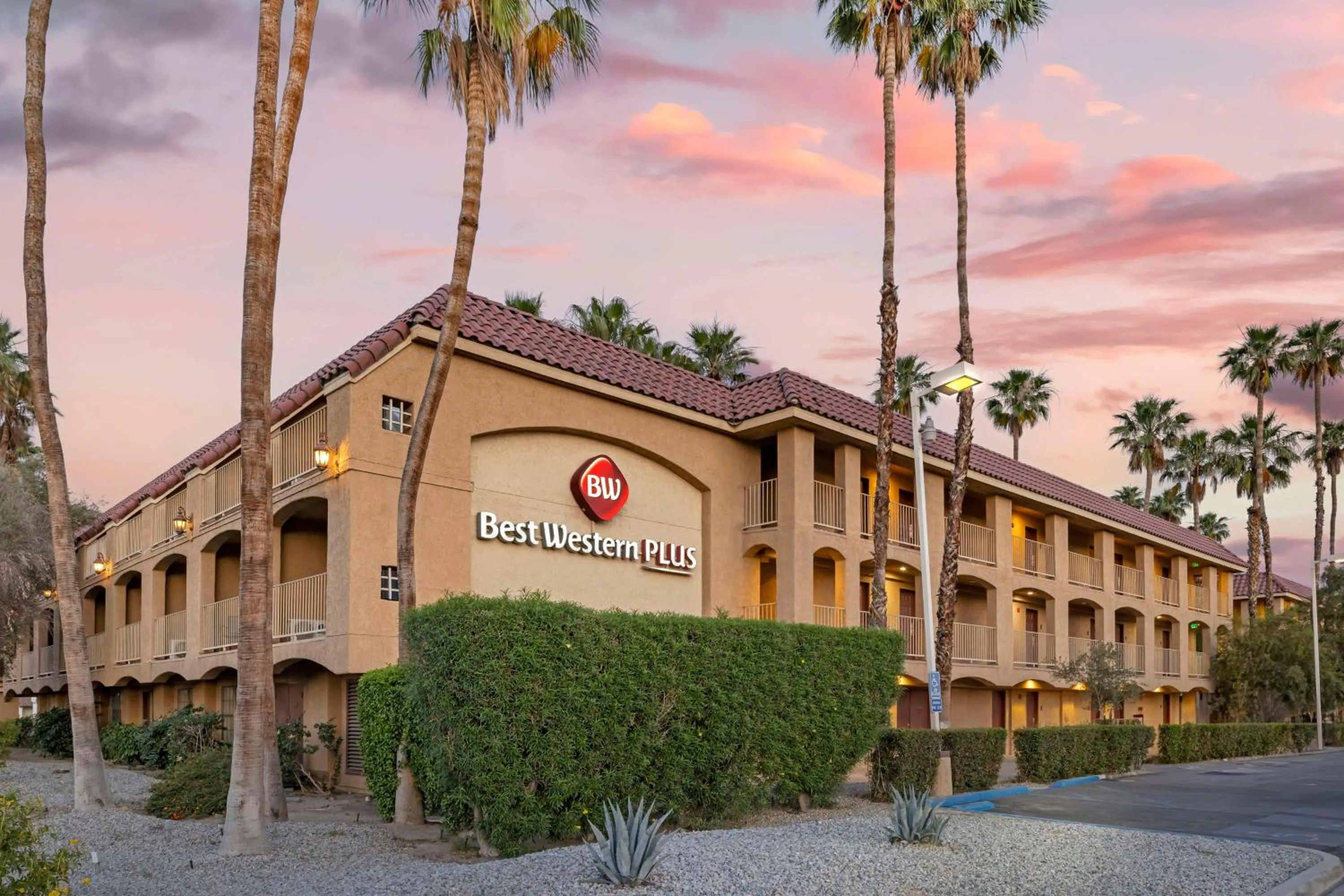 Property building in Best Western Plus Palm Desert Resort