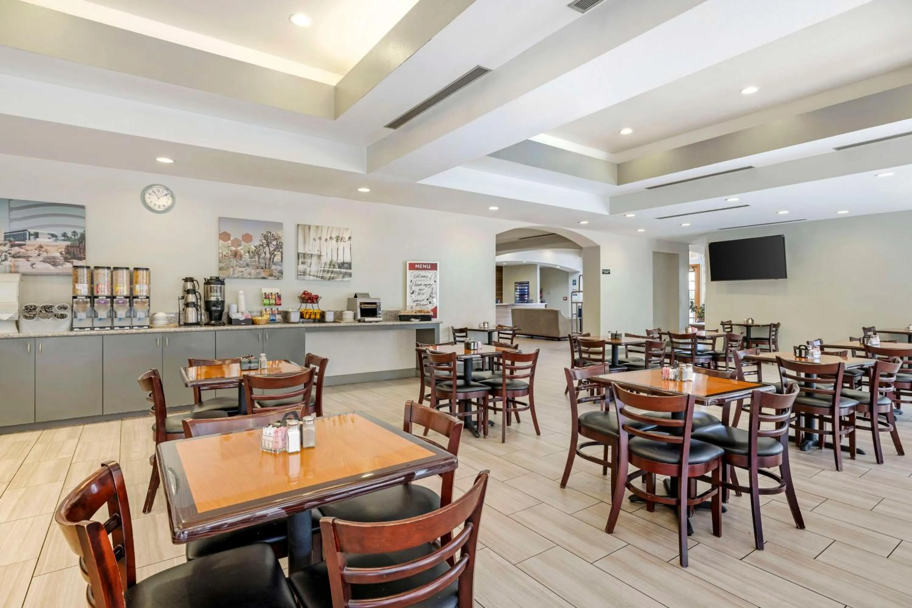 Breakfast in Best Western Plus Palm Desert Resort