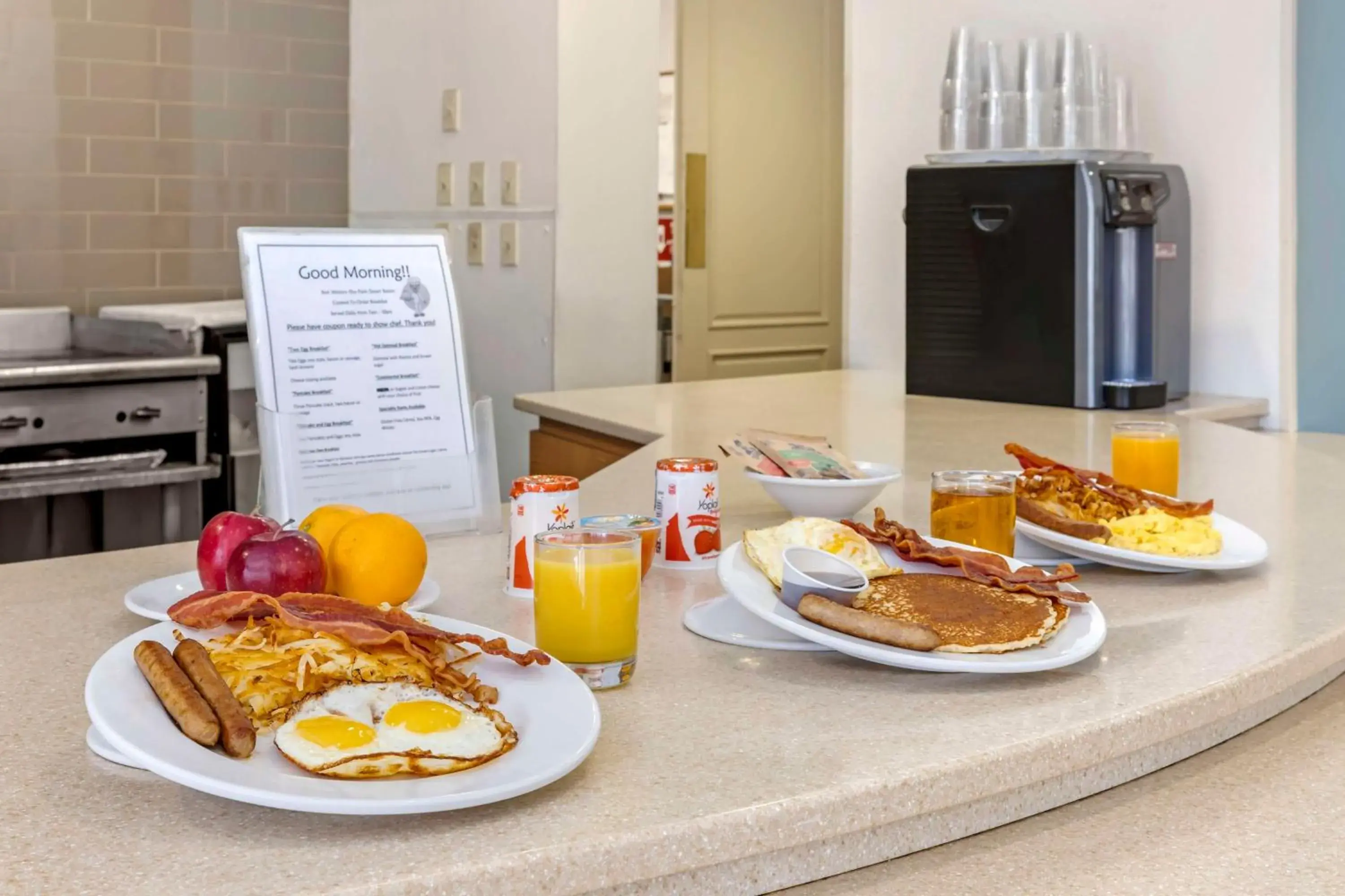 Breakfast in Best Western Plus Palm Desert Resort Breakfast in Best Western Plus Palm Desert Resort