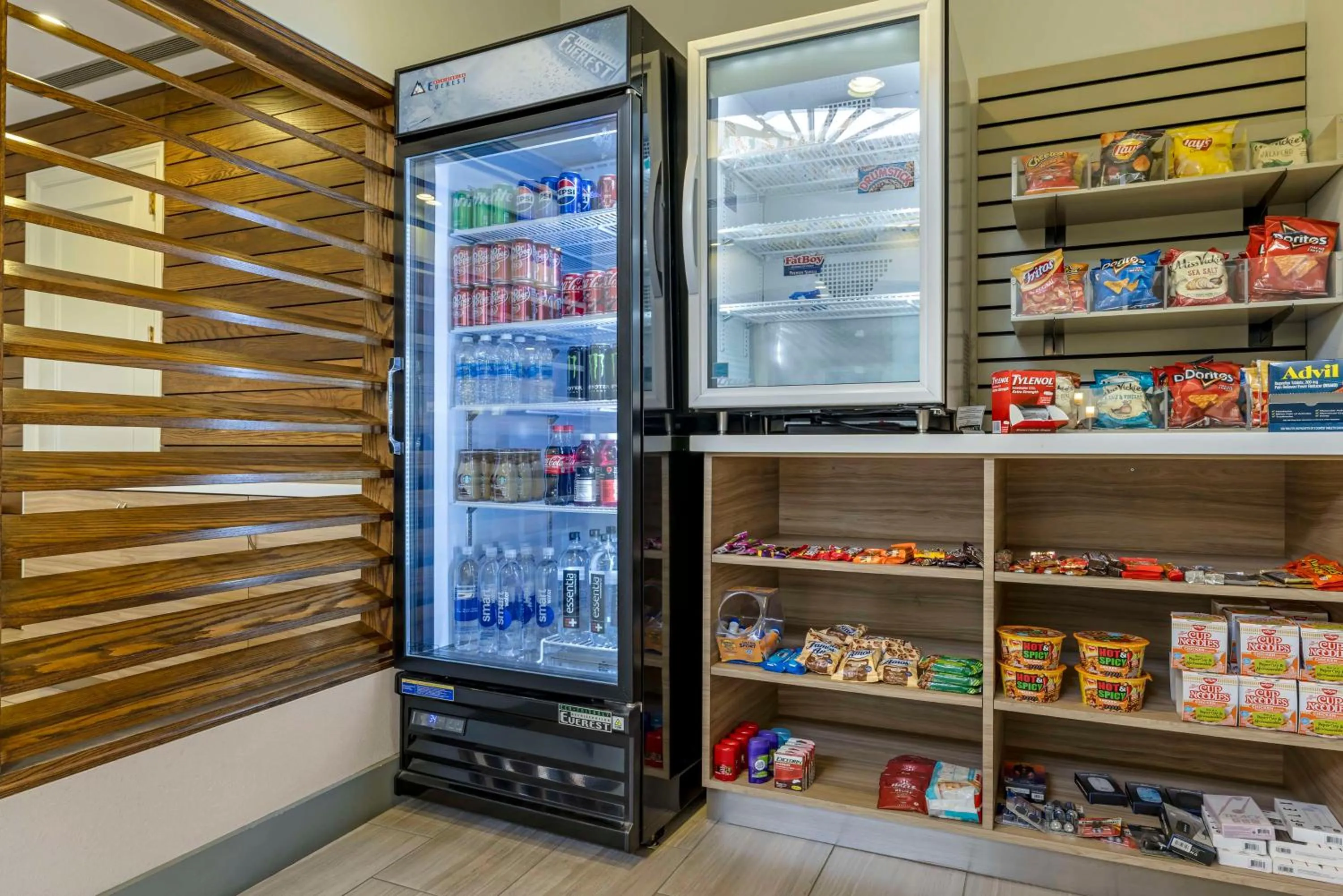 Property building in Best Western Plus Palm Desert Resort