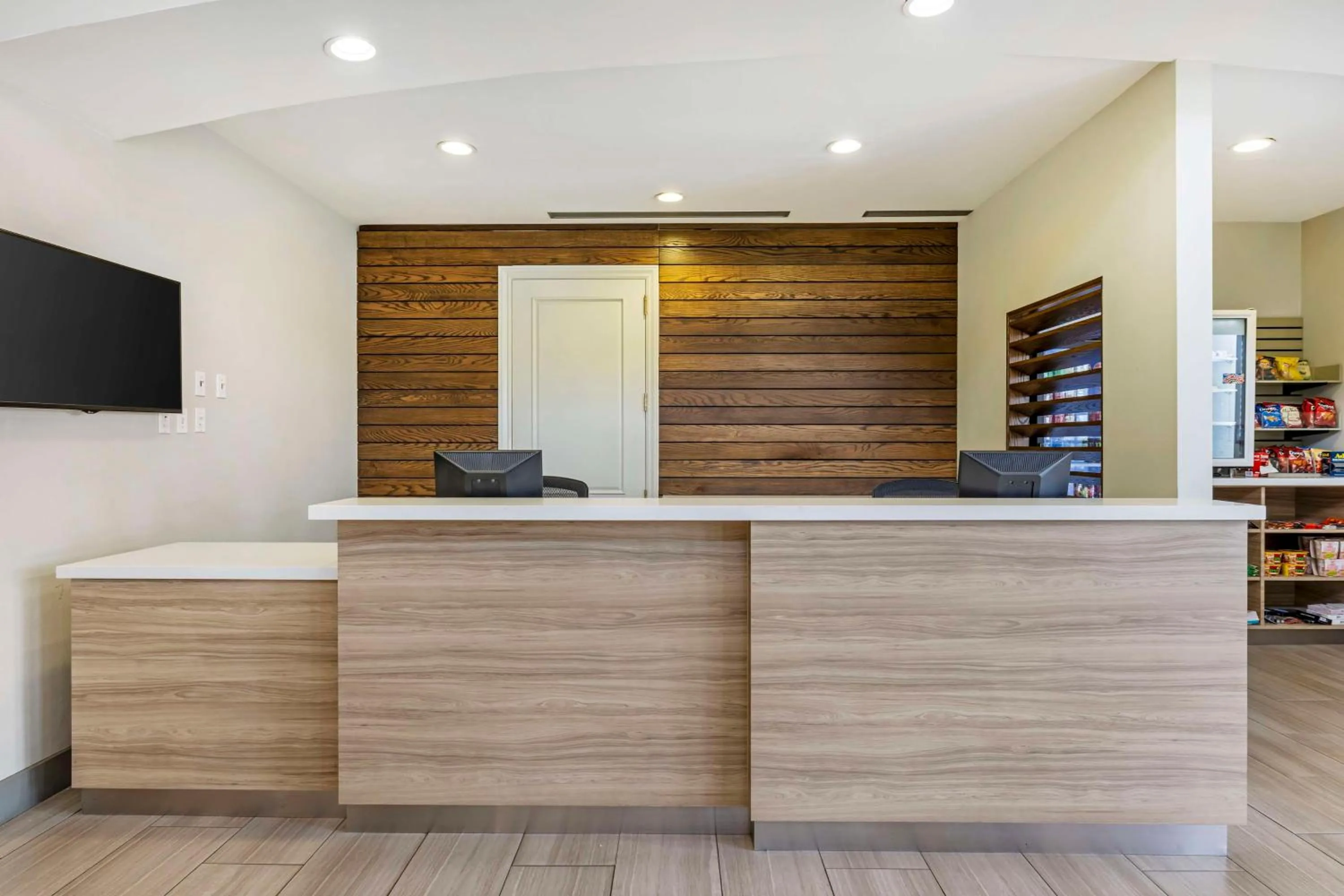 Lobby or reception in Best Western Plus Palm Desert Resort