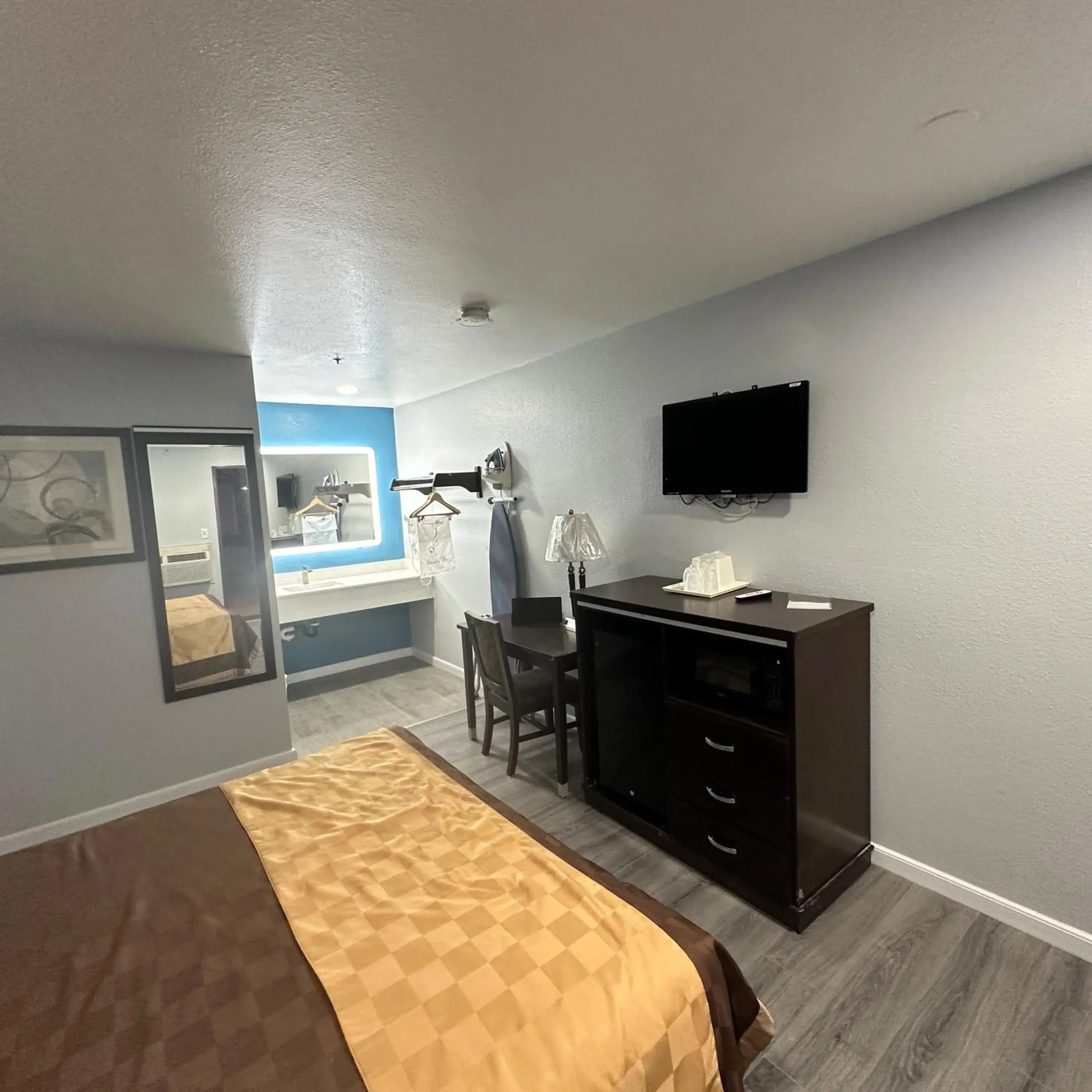 Bed in Americas Best Value Inn Calimesa Bed in Americas Best Value Inn Calimesa