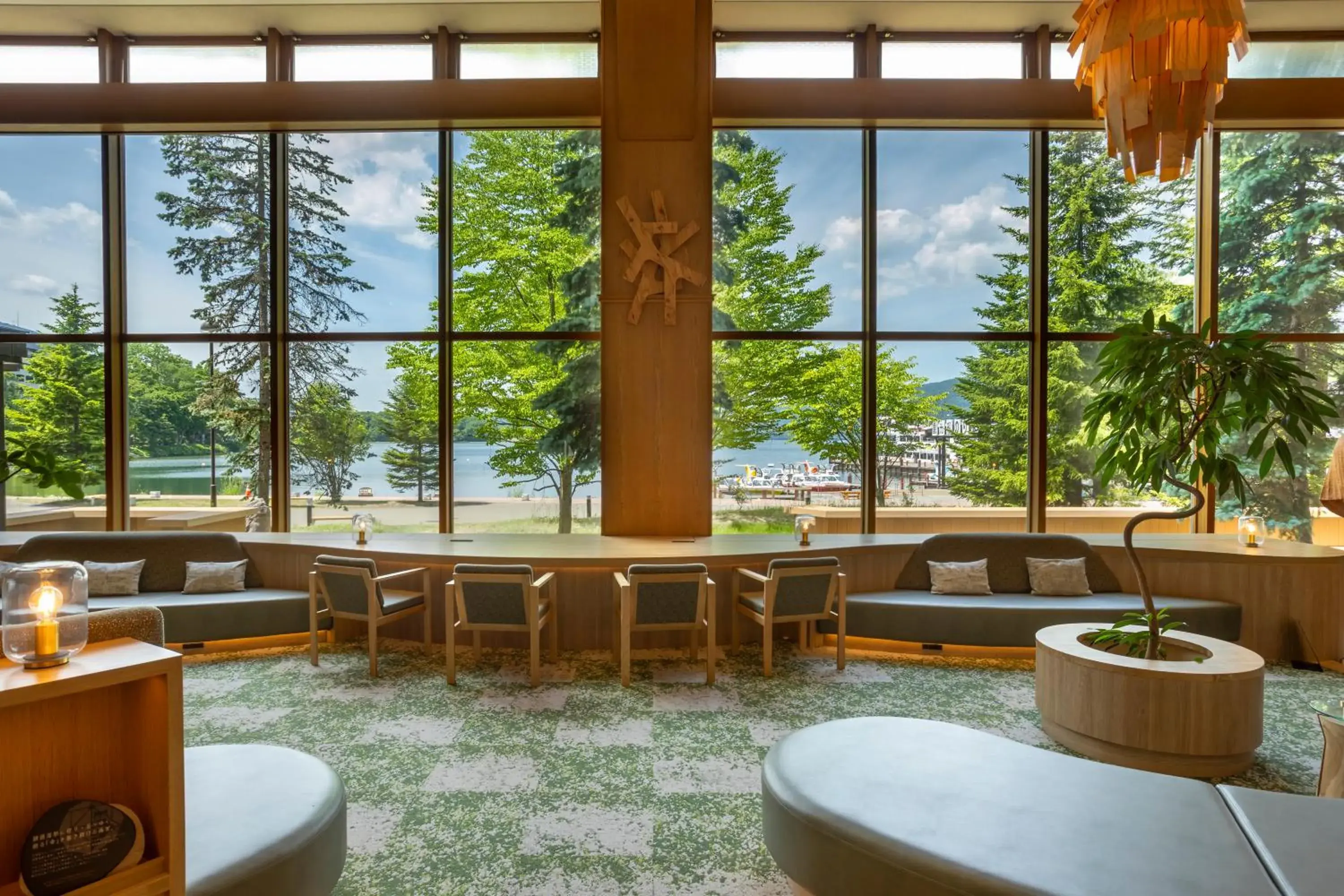 Lounge or bar in THE FOREST AKAN Tsuruga Resort Lounge or bar in THE FOREST AKAN Tsuruga Resort