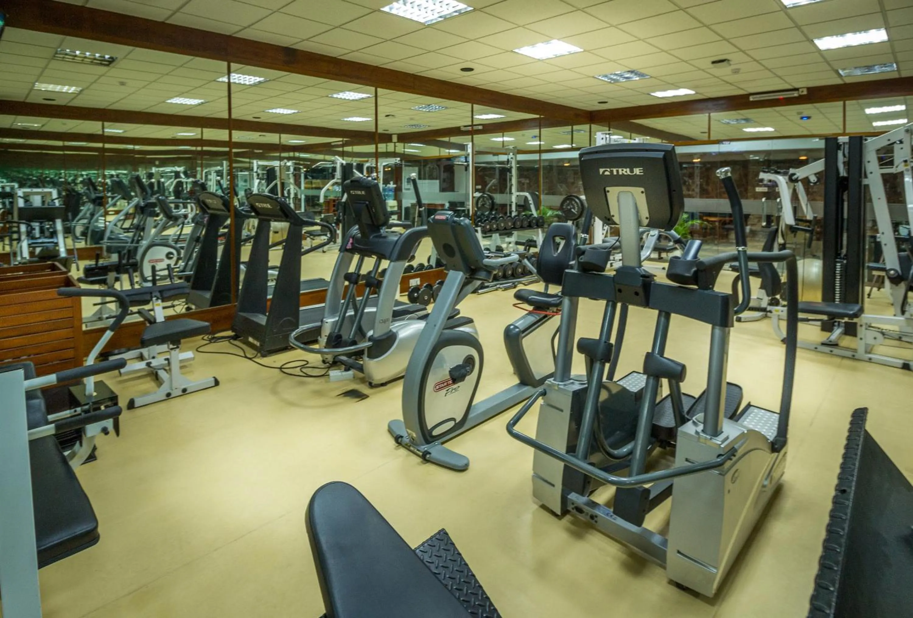 Fitness centre/facilities in Mahaweli Reach Hotel
