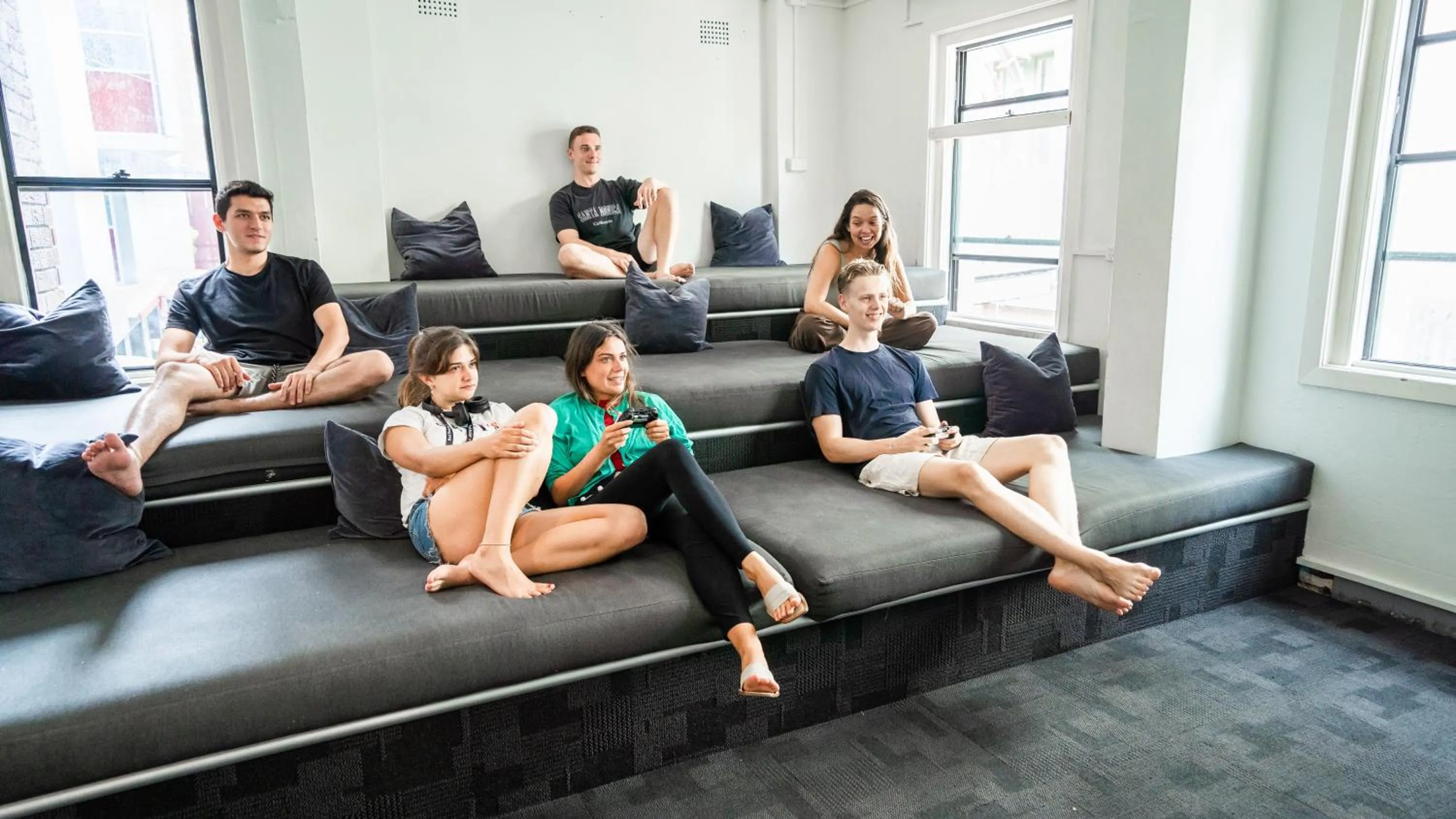 Communal lounge/ TV room in Mad Monkey Downtown