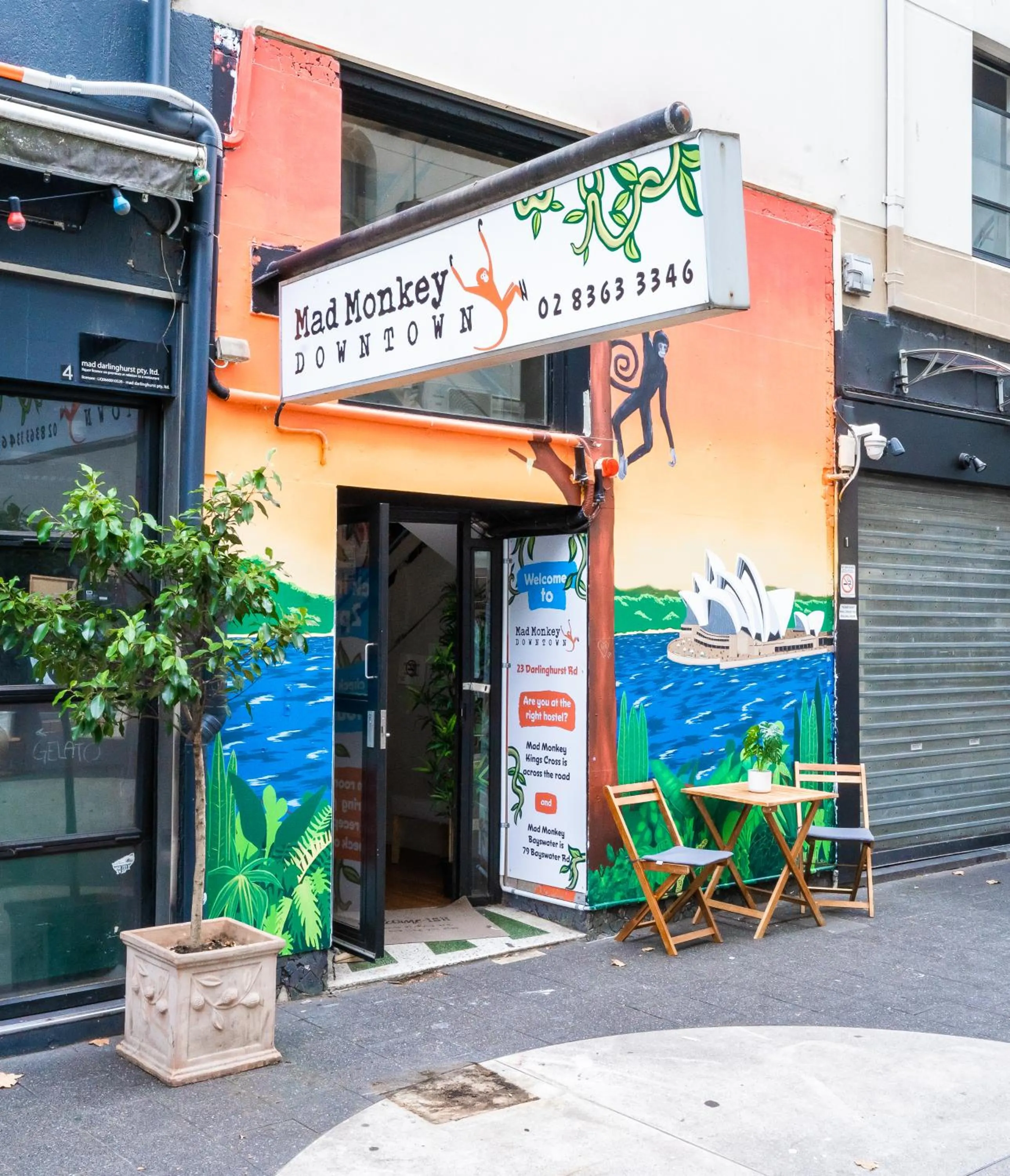 Facade/entrance in Mad Monkey Downtown