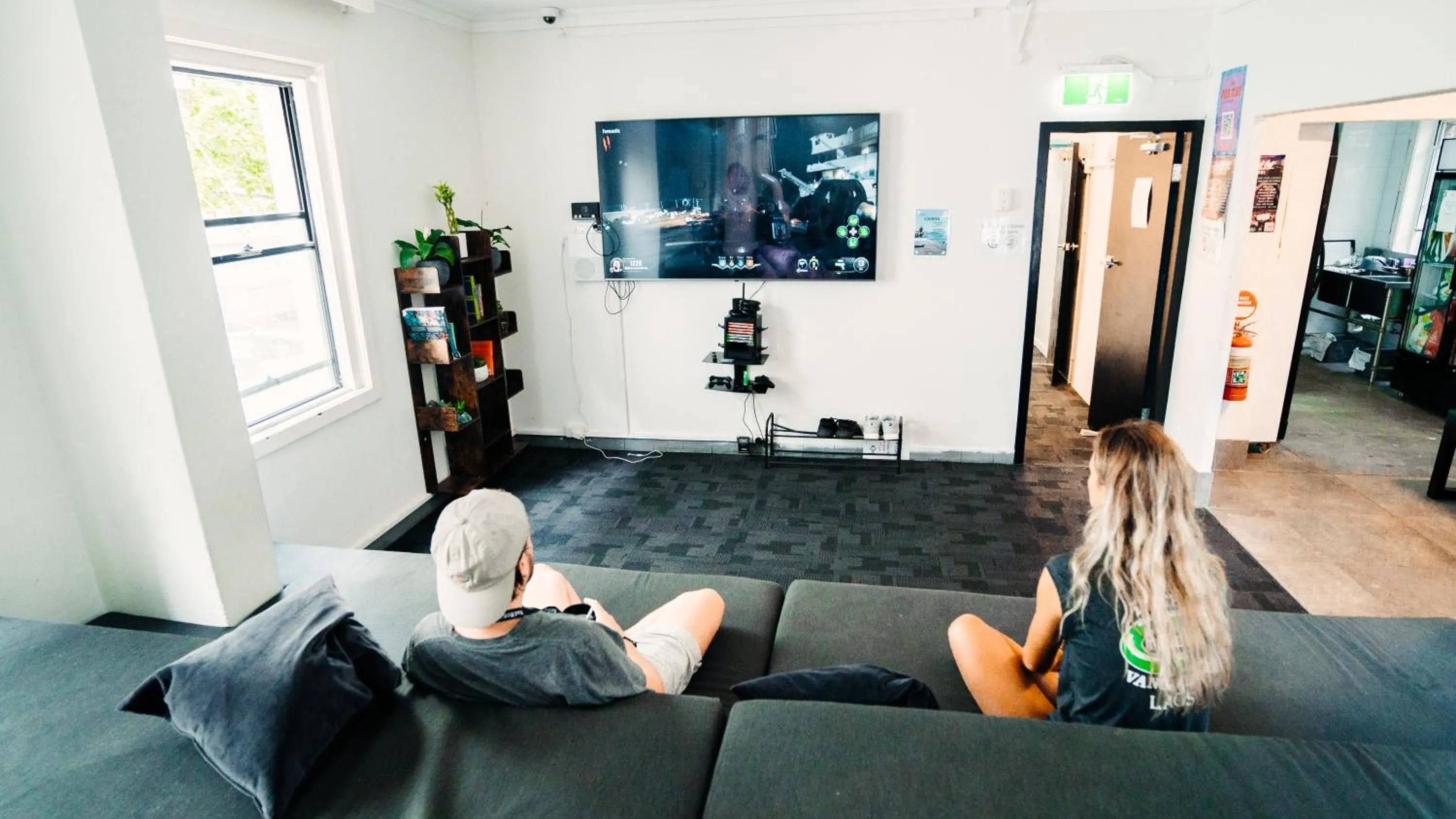 Communal lounge/ TV room in Mad Monkey Downtown