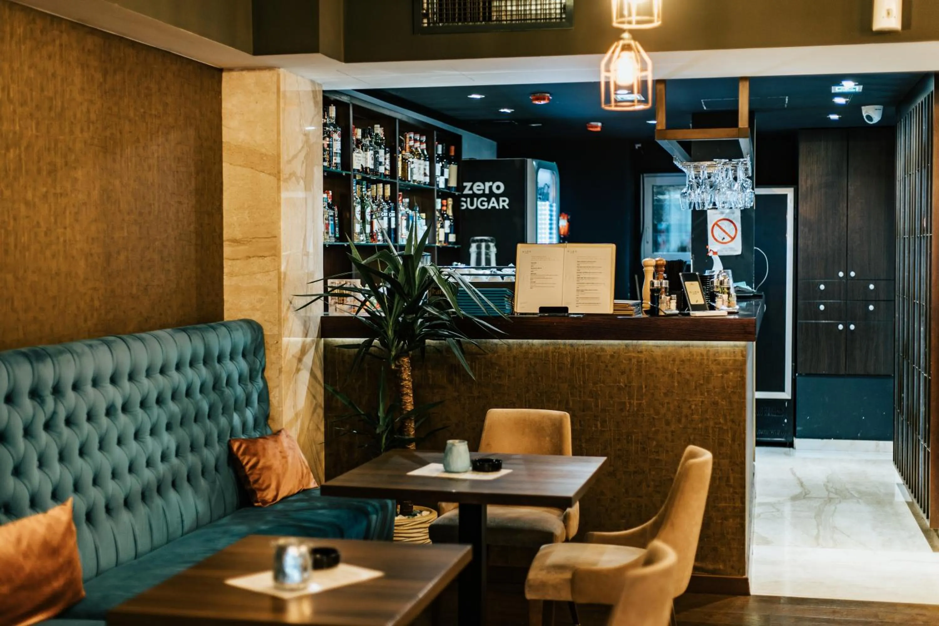 Restaurant/places to eat in MARK Hotel